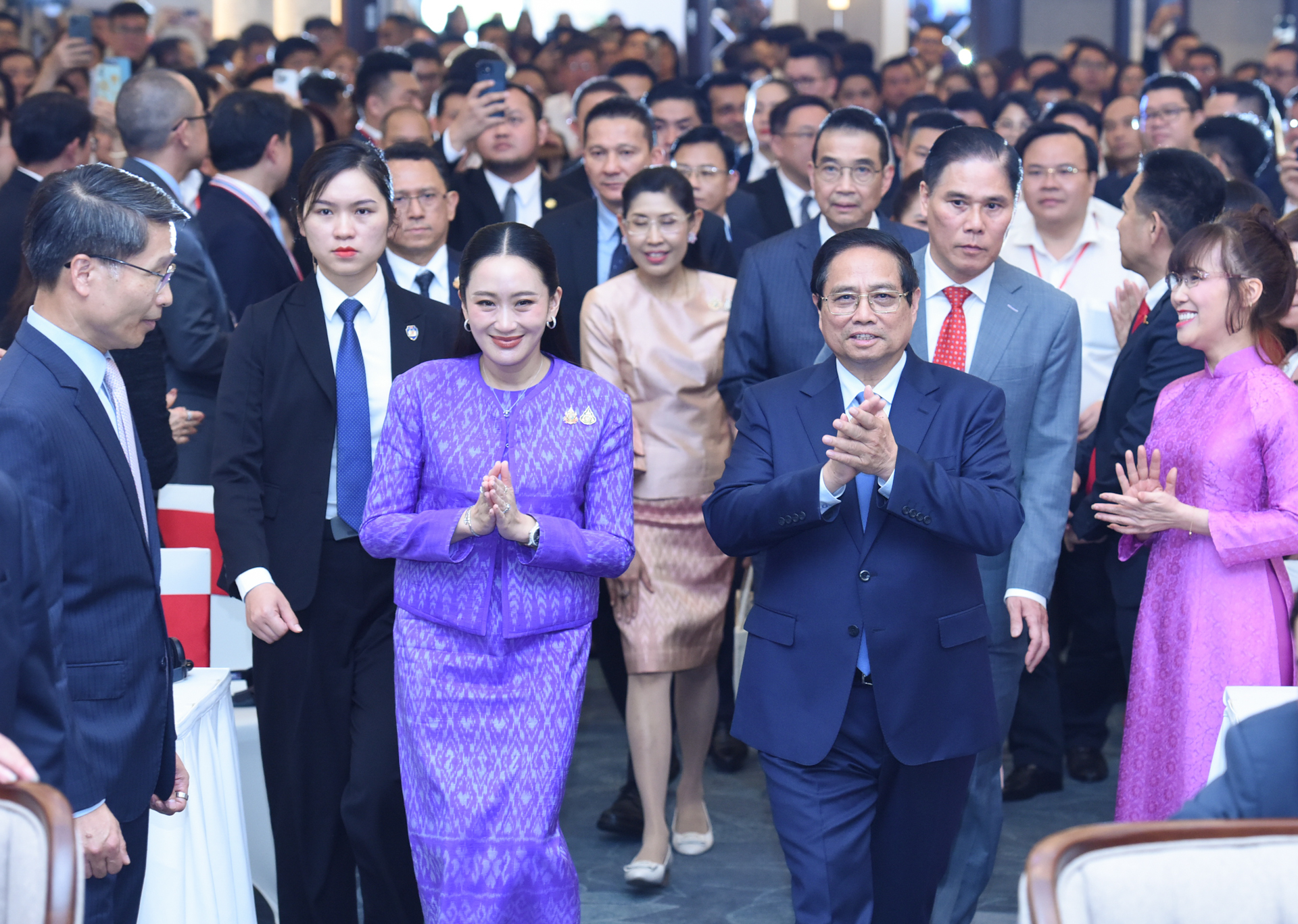 Thủ tướng Phạm Minh Chính, Thủ tướng Vương quốc Thái Lan Paetongtarn Shinawatra và các đại biểu dự Diễn đàn Doanh Nghiệp Việt Nam-Thái Lan 2025.
