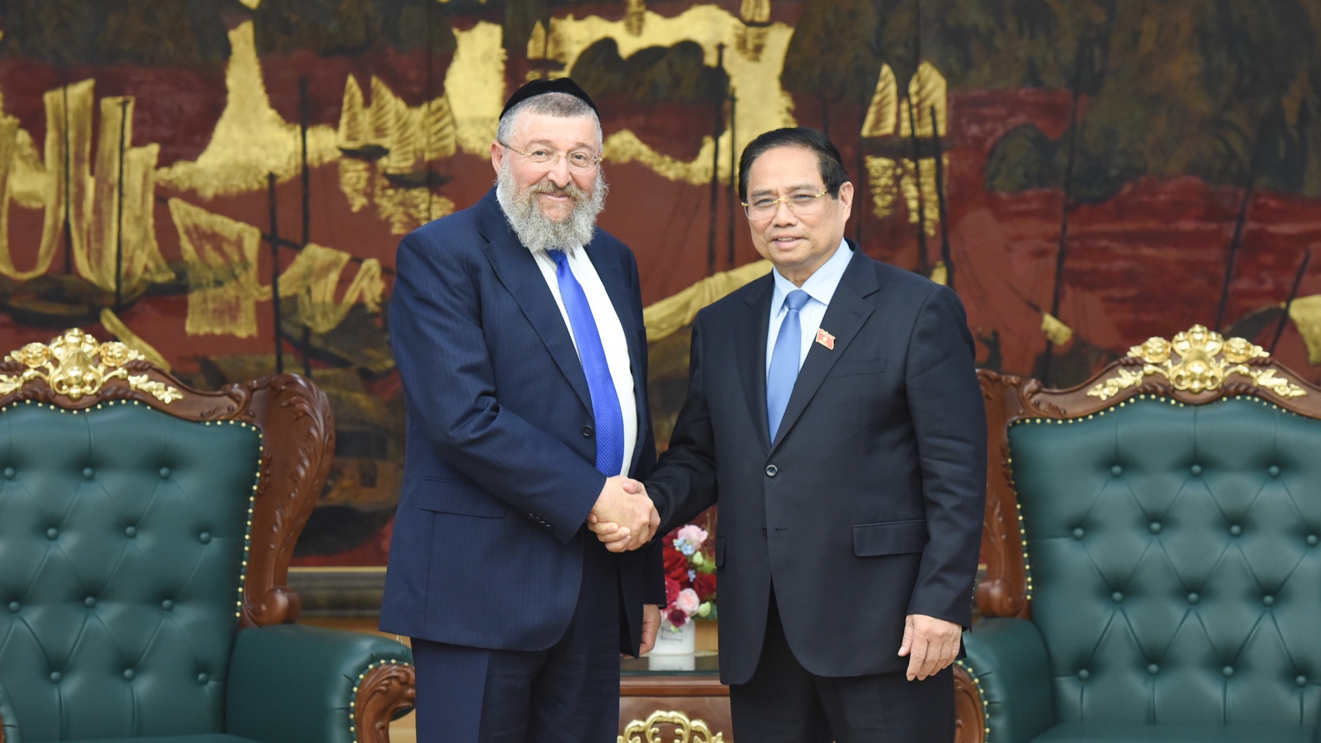 Thủ tướng Phạm Minh Chính tiếp ông Rabbi Yoav Ben Tzur, Bộ trưởng Lao động Israel.