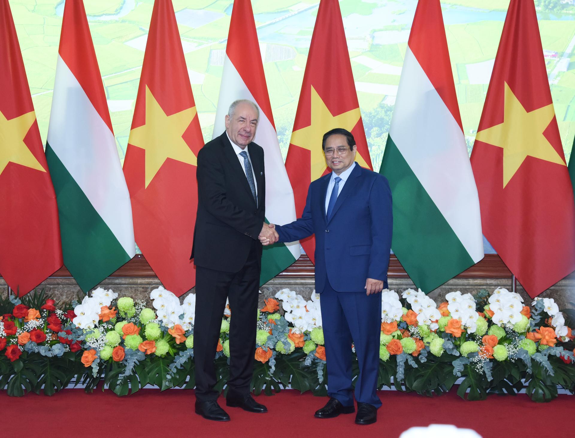Thủ tướng Phạm Minh Chính và Tổng thống Hungary Sulyok Tamas.
