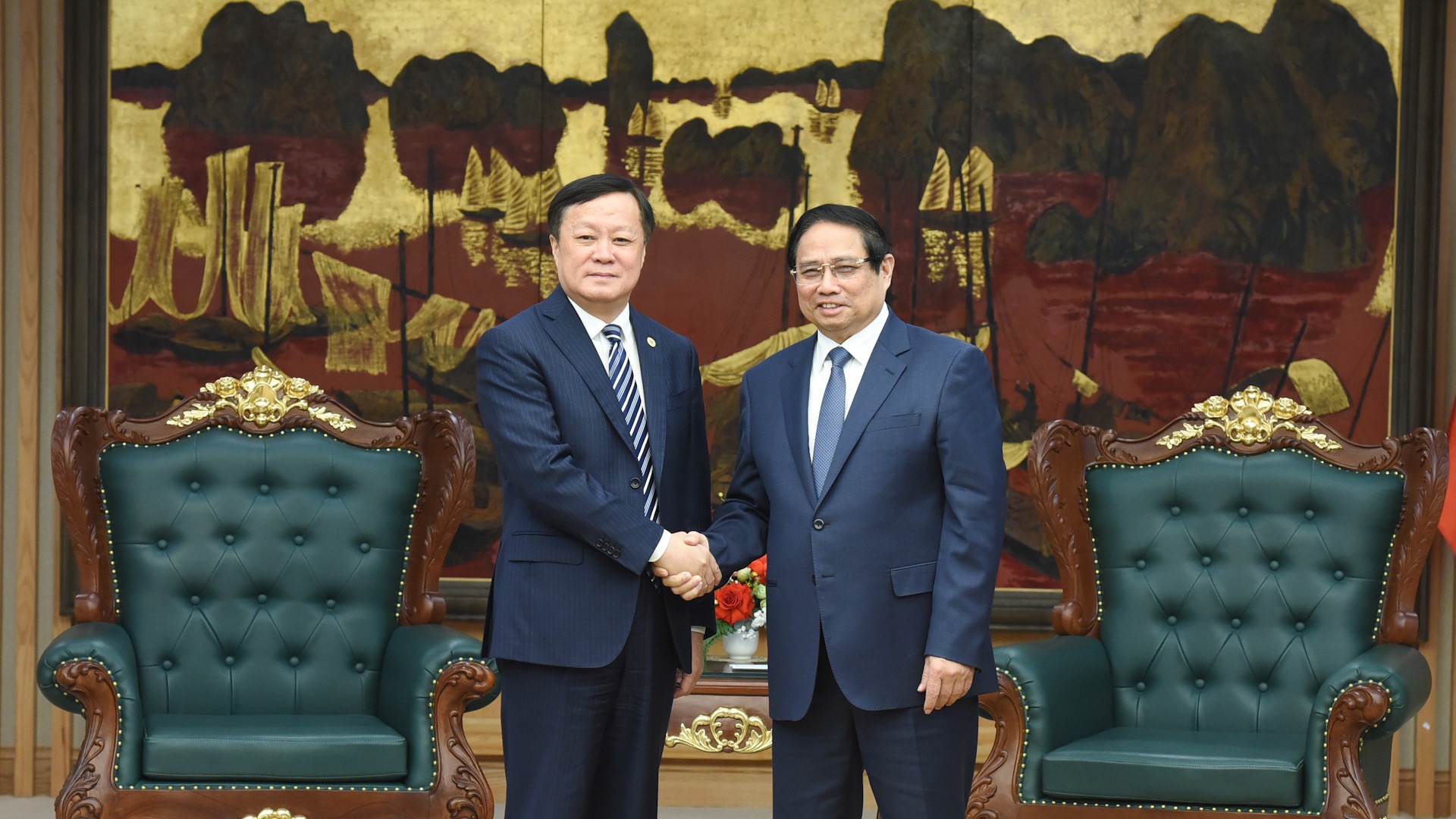 Thủ tướng Phạm Minh Chính tiếp ông Hạ Đông Phong, Chủ tịch Tập đoàn Máy bay thương mại Trung Quốc (COMAC).