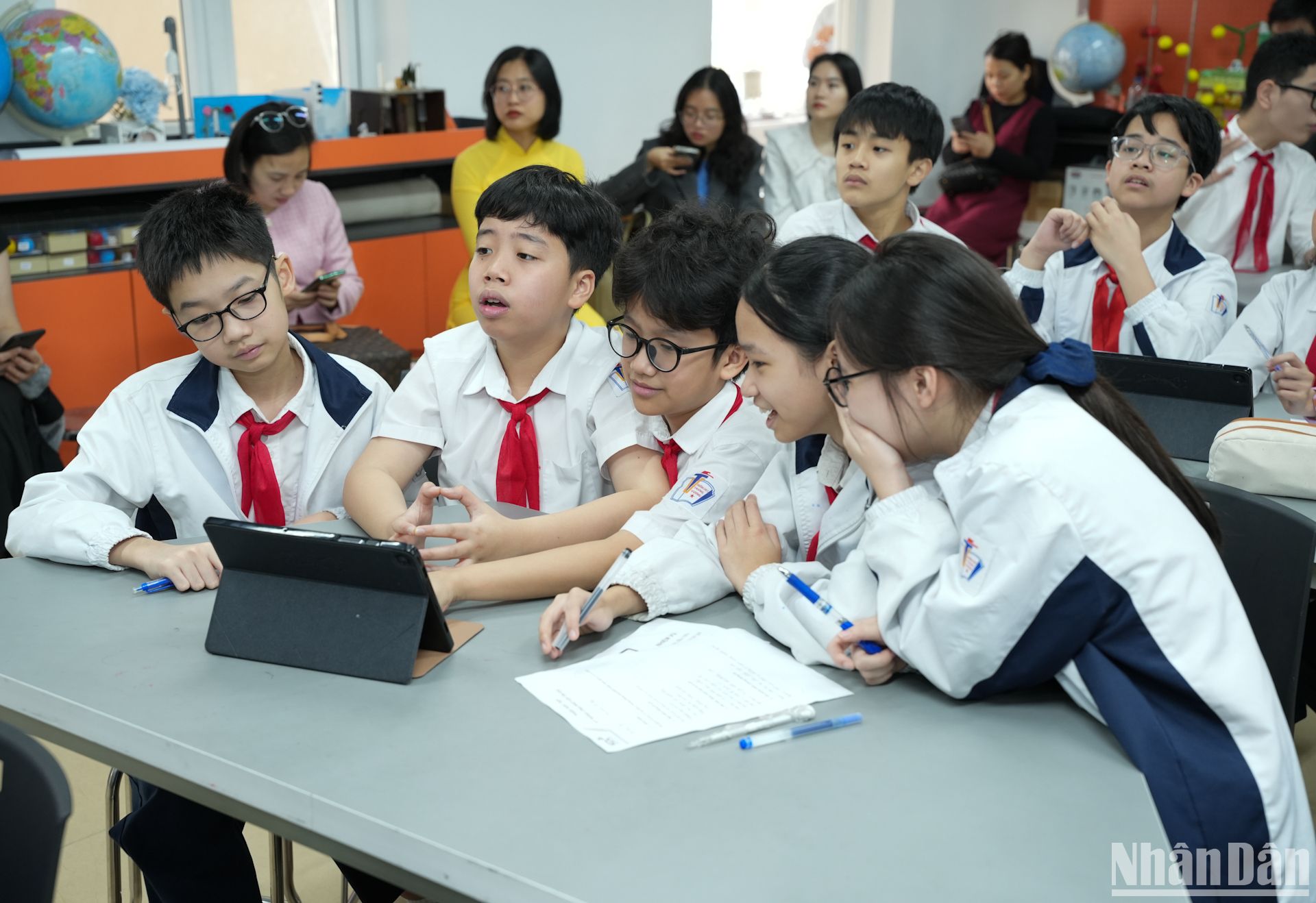 Những tiết học chuyển đổi số luôn sôi động, hấp dẫn học sinh
