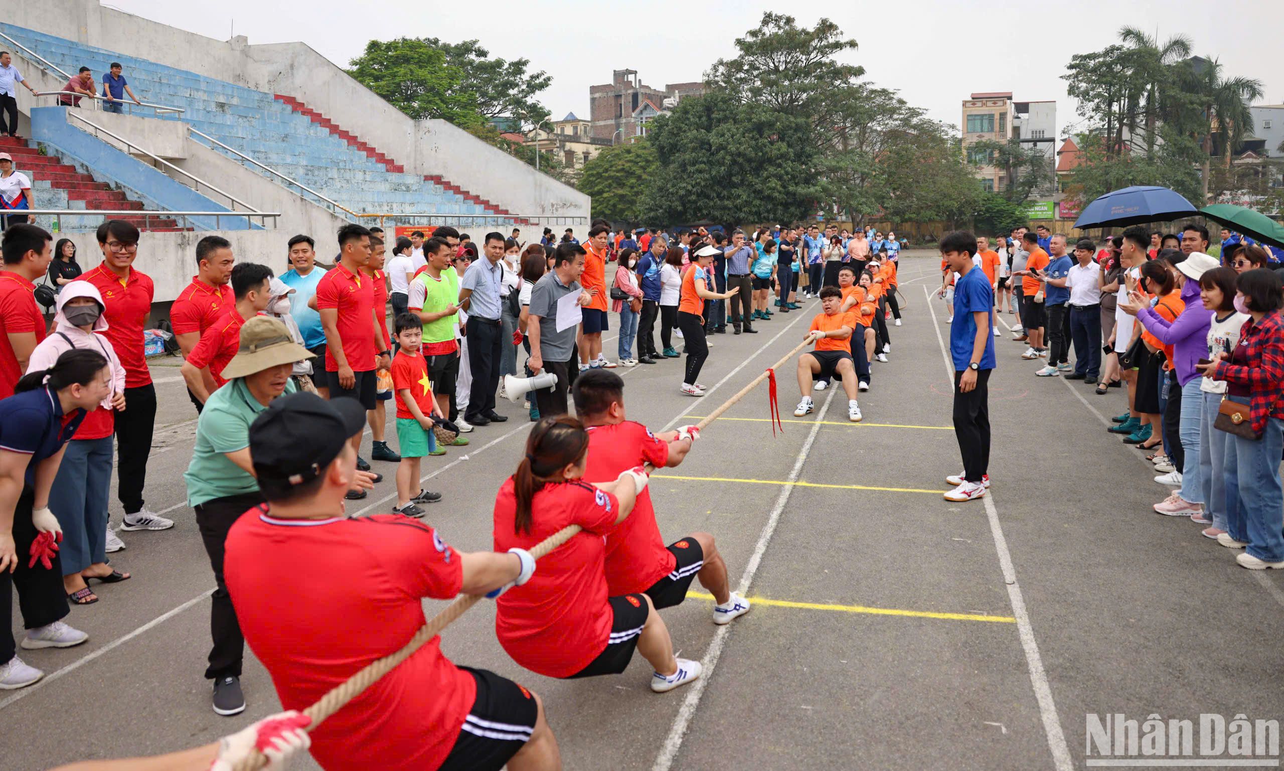 Cán bộ, giáo viên, nhân viên ngành giáo dục Thủ đô tham gia giải thể thao 