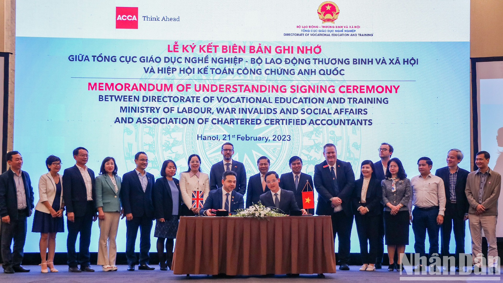 Lễ ký Biên bản ghi nhớ giữa Tổng cục Giáo dục nghề nghiệp và Hiệp hội Kế toán công chứng Anh quốc (ACCA), tháng 2/2023. (Ảnh: Nhật Quang)