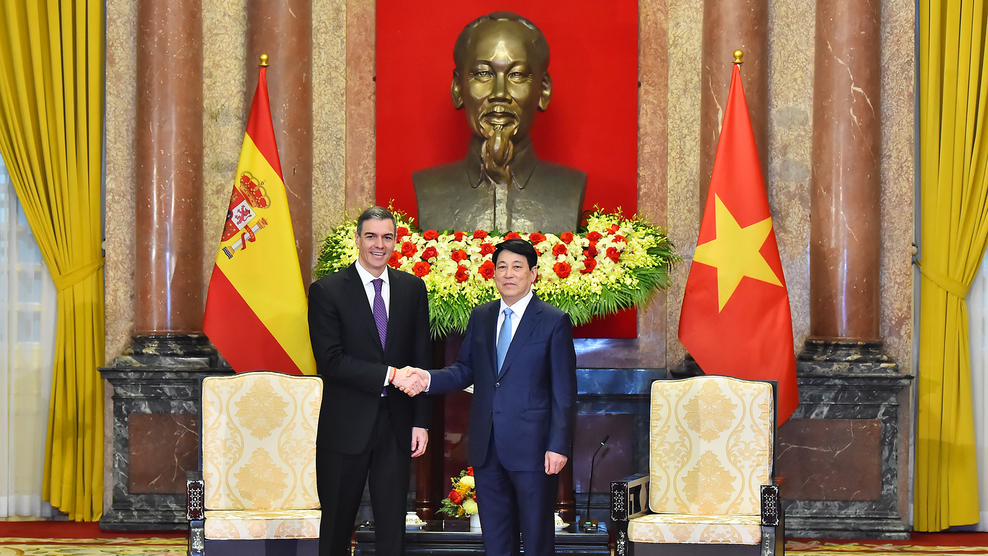 Chủ tịch nước Lương Cường và Thủ tướng Tây Ban Nha Pedro Sanchez.