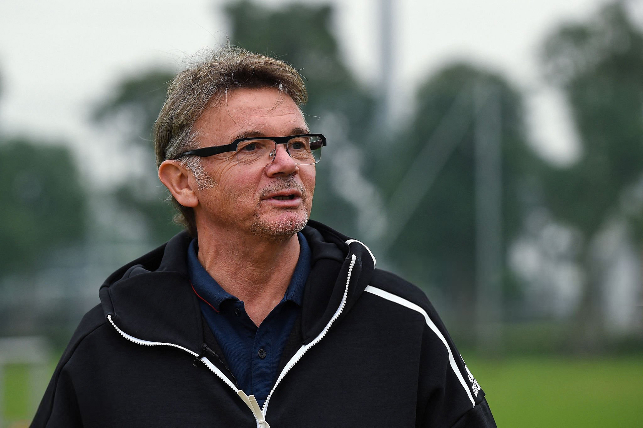 Chân dung huấn luyện viên Philippe Troussier. (Ảnh: Nhac Nguyen)