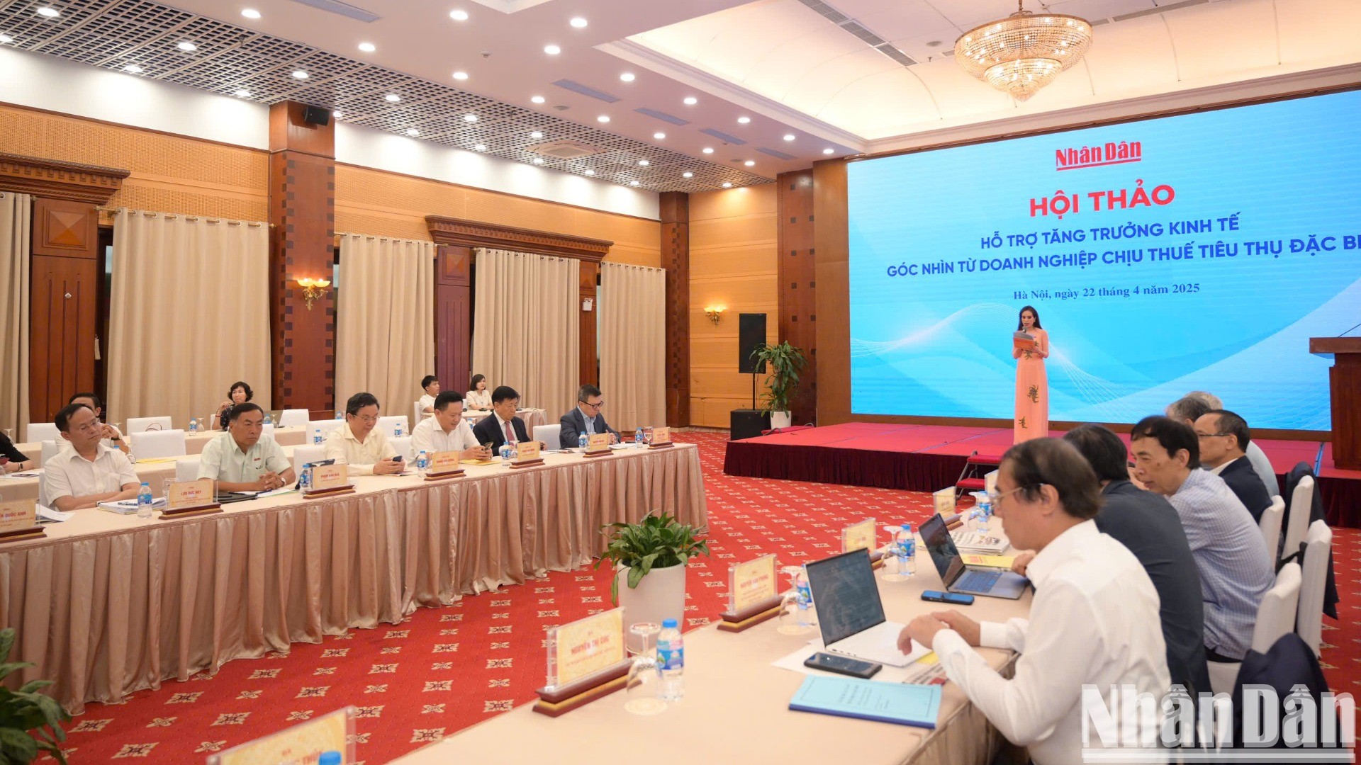 Toàn cảnh hội thảo.