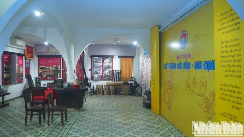 Bảo tàng Biệt động Sài Gòn-Gia Định là một địa chỉ đỏ giới thiệu các hiện vật chiến đấu của các lực lượng biệt động Sài Gòn-Gia Định.