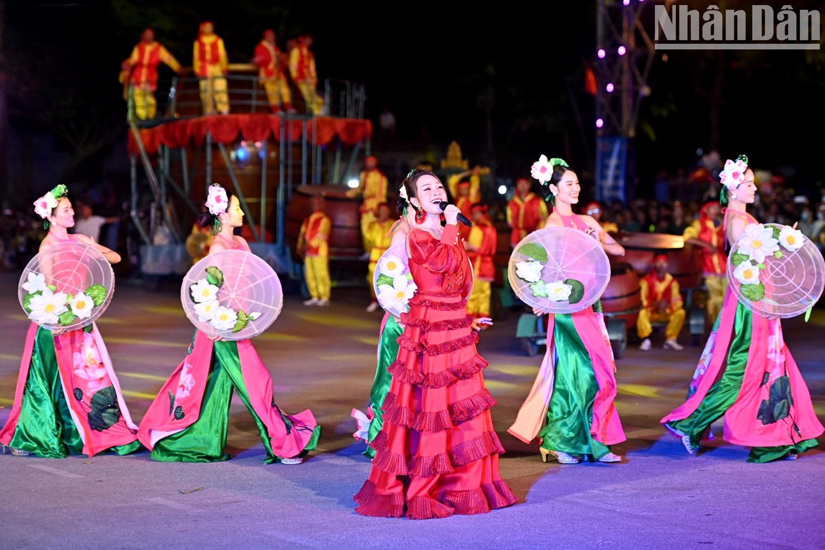 [Ảnh] Sôi động Lễ hội đường phố tại Festival Ninh Bình 2022 ảnh 8