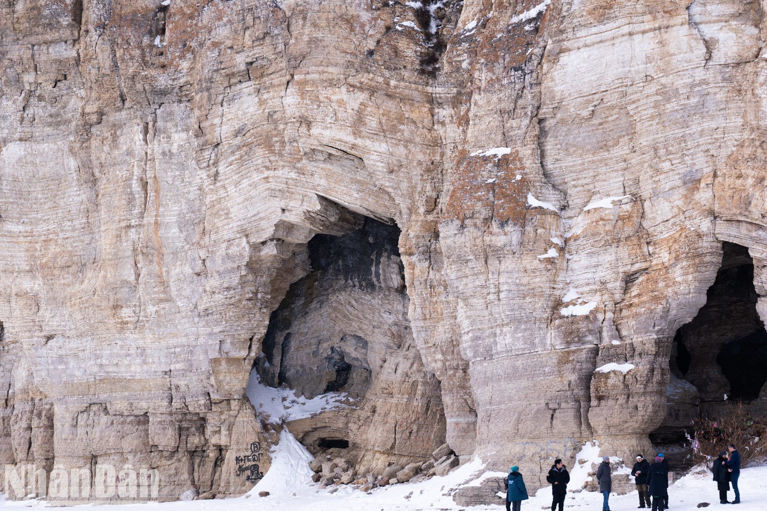 Ấn tượng những trụ đá Lensky ở Cộng hòa Sakha thuộc Nga ảnh 11
