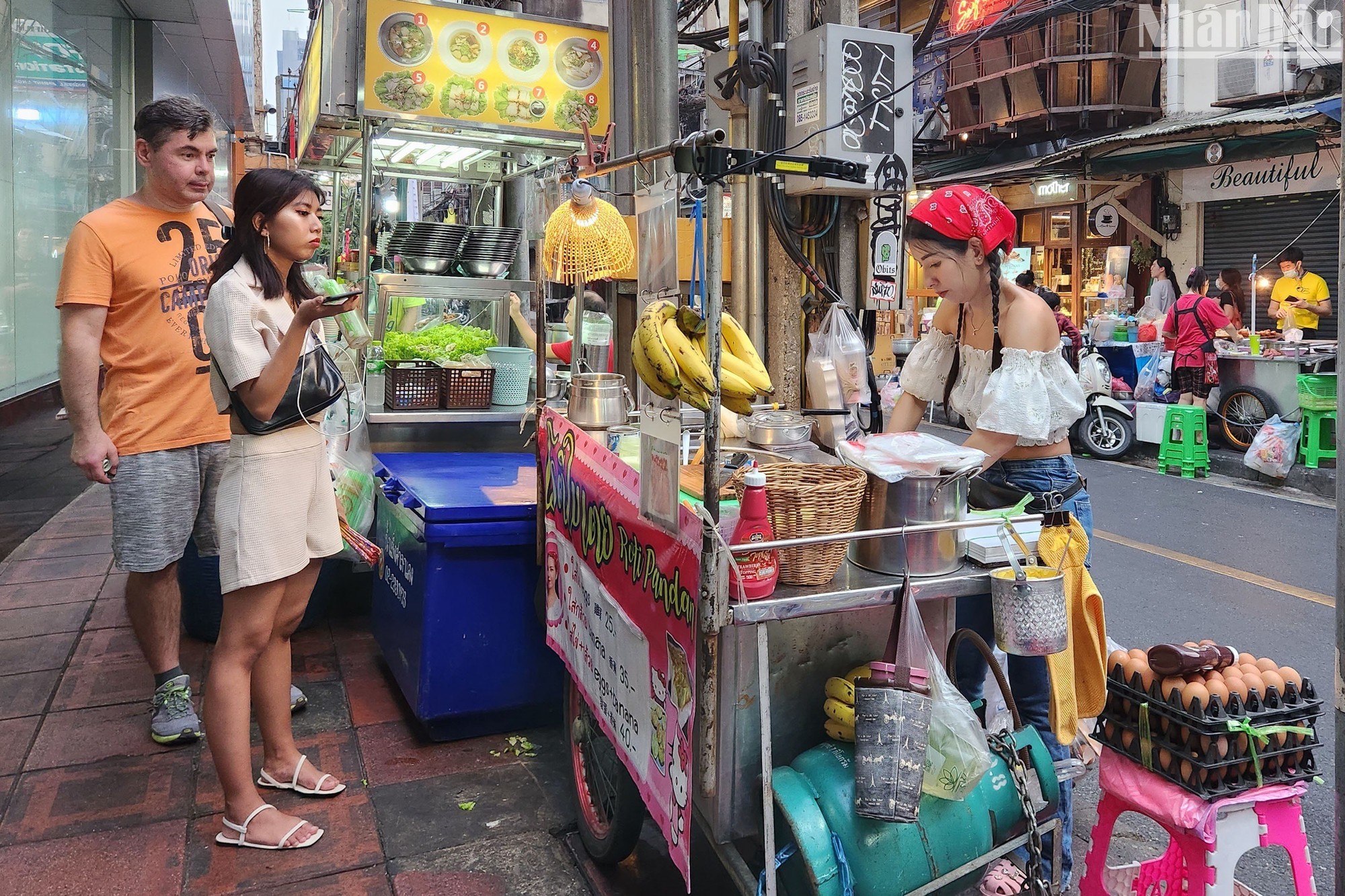 Bangkok và bài toán giành vỉa hè ảnh 3