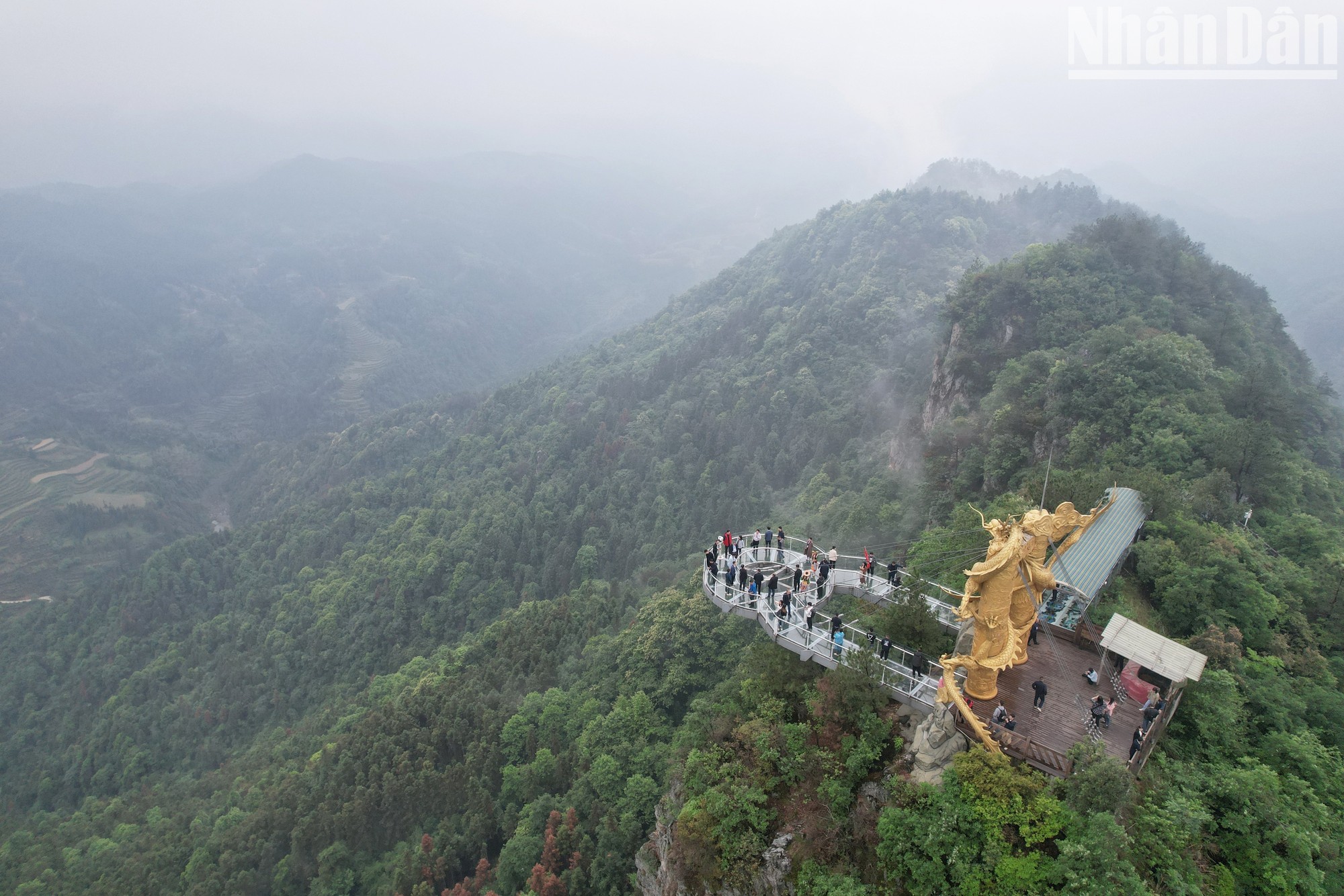 Phát triển du lịch gắn với bảo tồn văn hóa làng cổ ở Trung Quốc ảnh 10