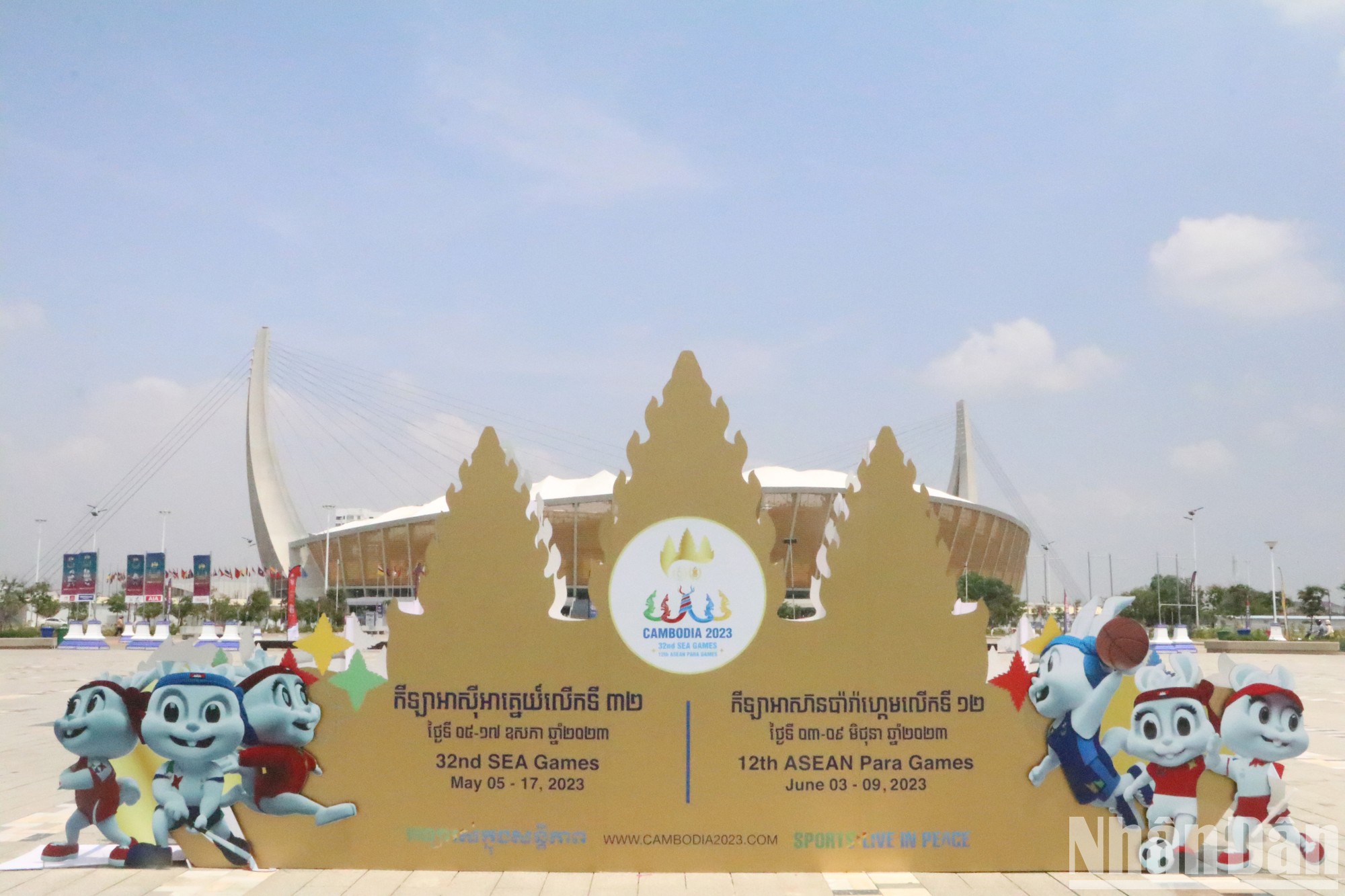 [Ảnh] Không khí SEA Games 32 tại Phnom Penh trước giờ khai mạc ảnh 19
