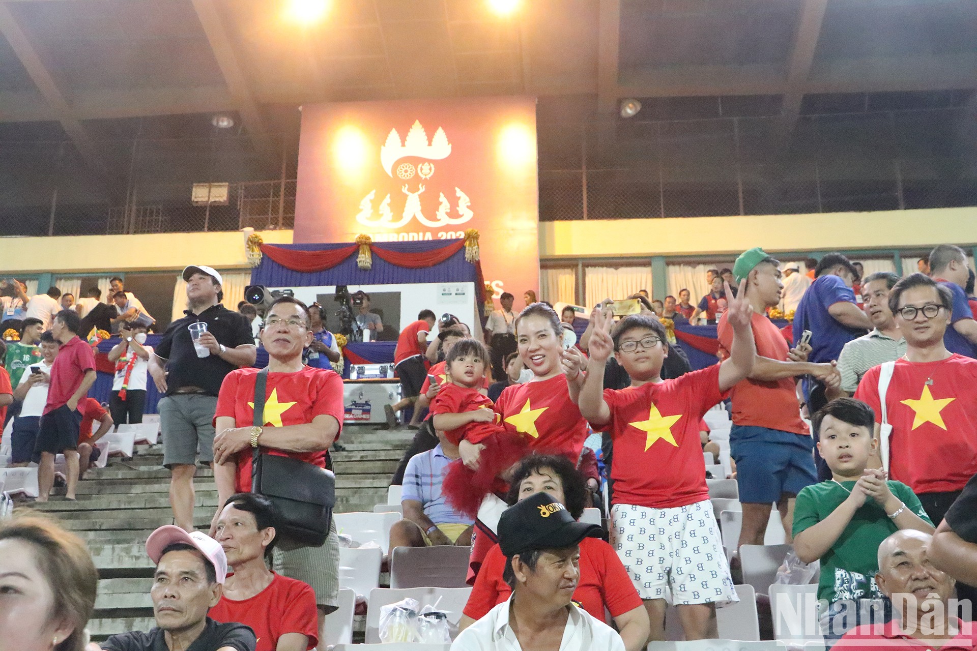 [Ảnh] Khoảnh khắc bóng đá nữ Việt Nam trên bục vinh quang SEA Games 32 ảnh 4