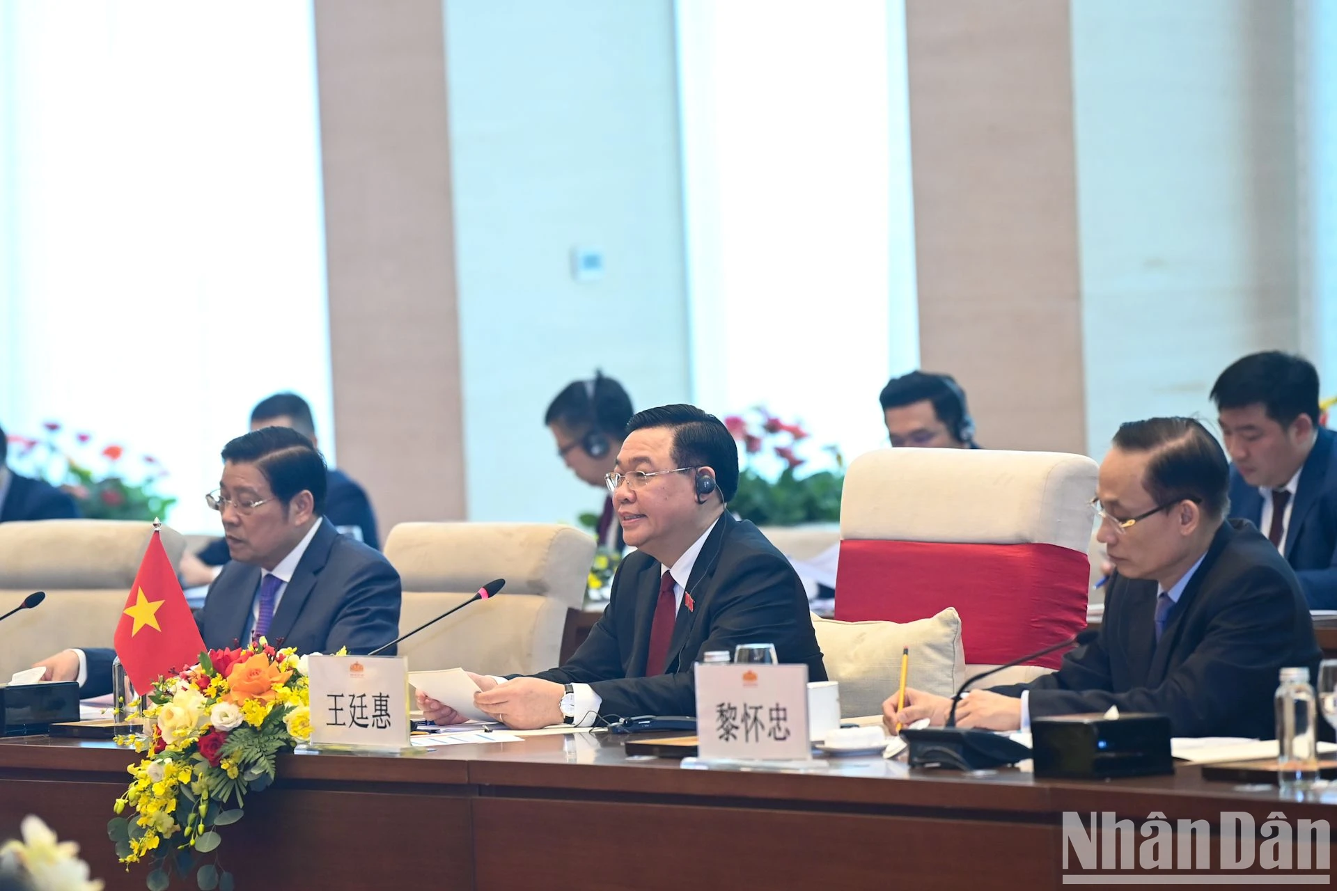 [Ảnh] Chủ tịch Quốc hội Vương Đình Huệ hội kiến Tổng Bí thư, Chủ tịch Trung Quốc Tập Cận Bình ảnh 8