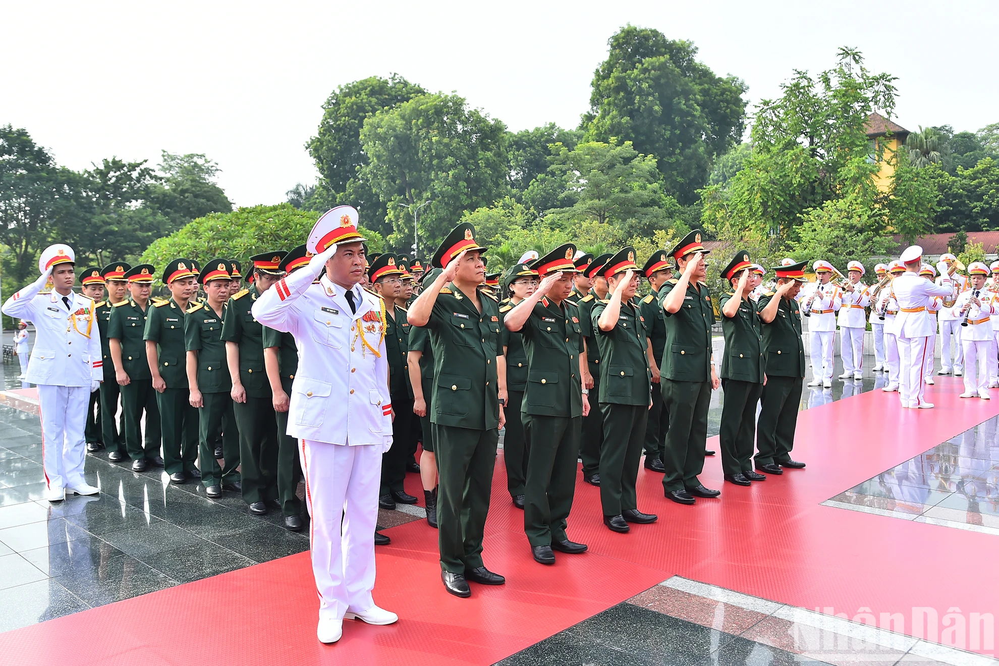 [Ảnh] Lãnh đạo Đảng, Nhà nước dâng hương tưởng niệm các Anh hùng liệt sĩ ảnh 5