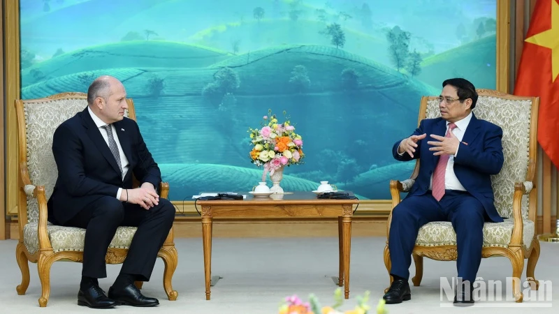 [Ảnh] Thủ tướng Phạm Minh Chính tiếp Bộ trưởng Bộ Tình trạng khẩn cấp Liên bang Nga ảnh 2