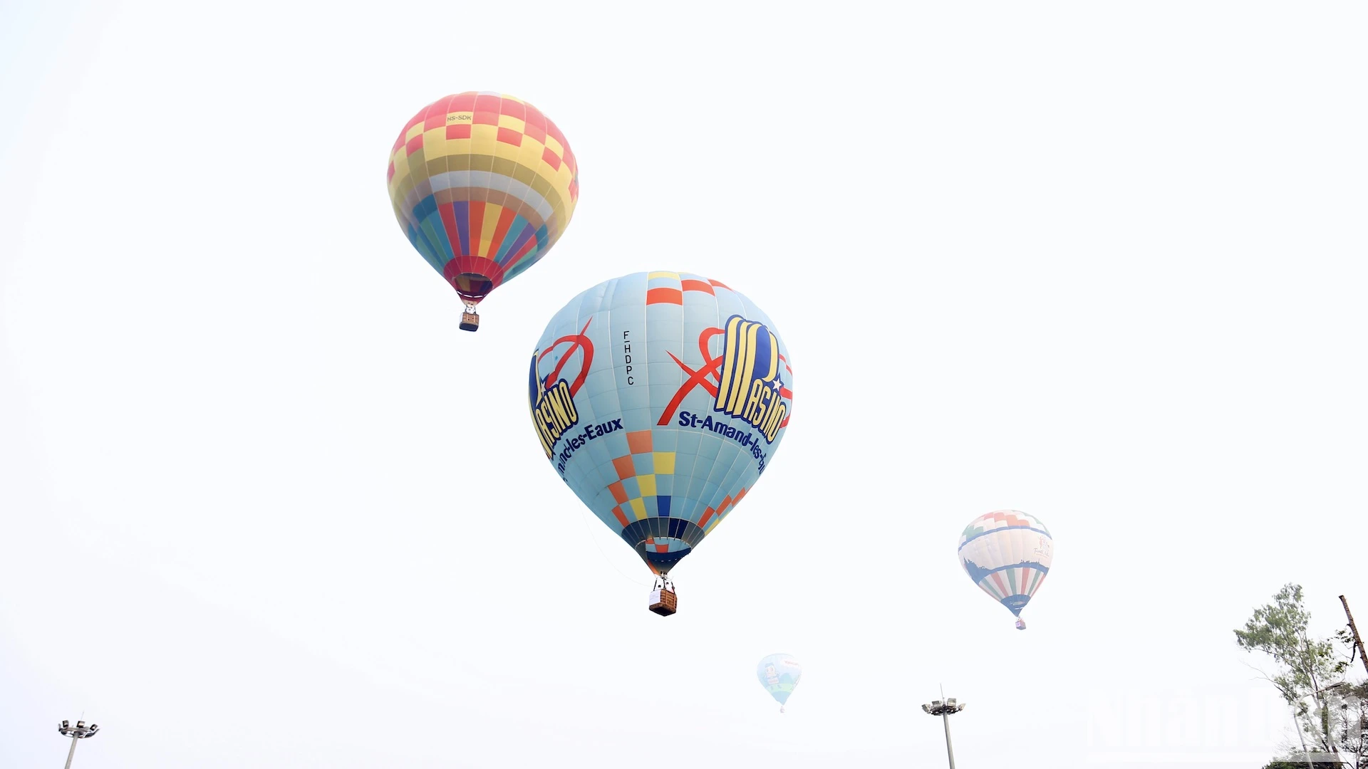 [Photo] Visit Vietnam's largest international hot air balloon festival photo 11
