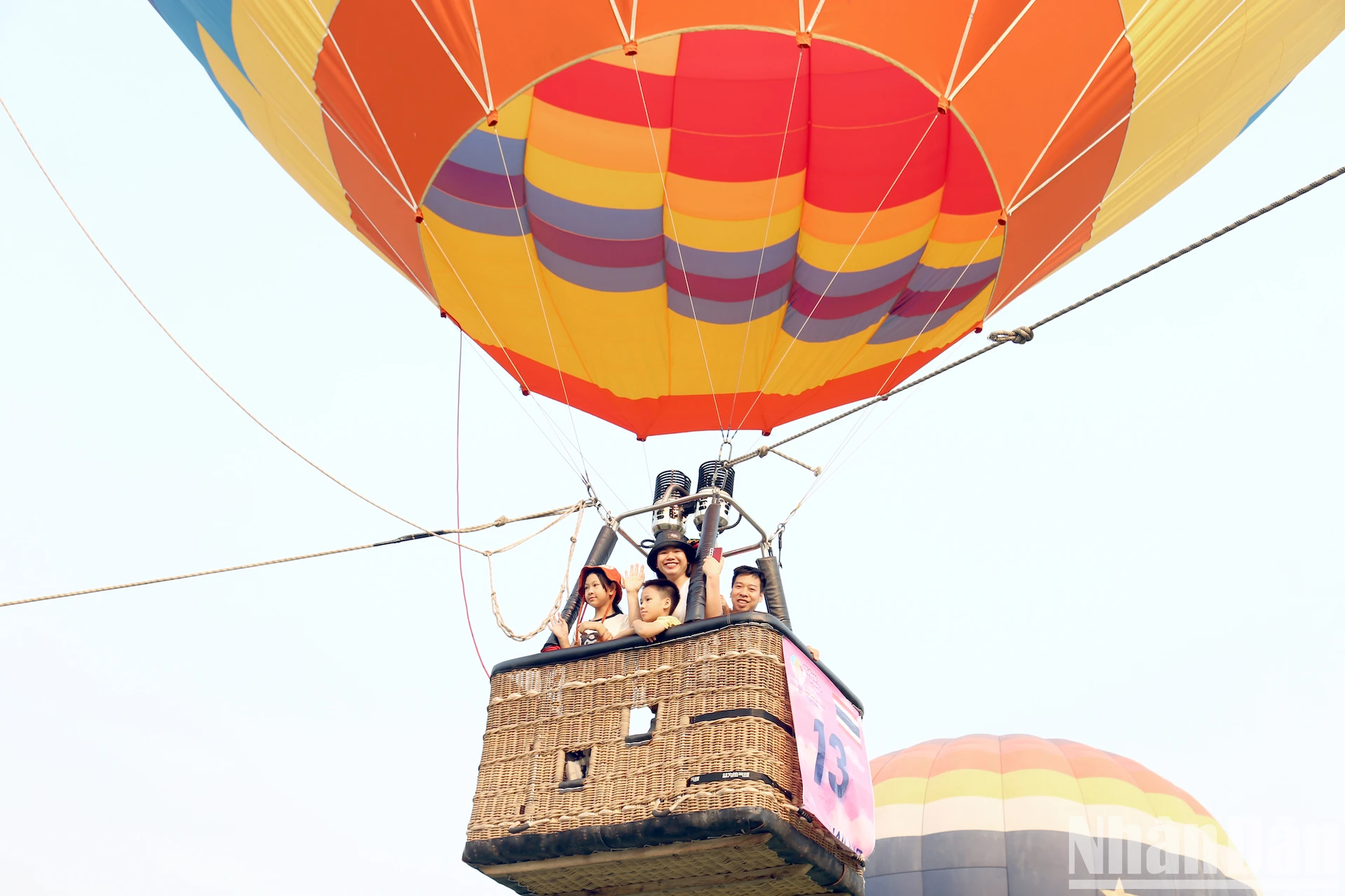 [Foto] Besuchen Sie Vietnams größtes internationales Heißluftballonfestival, Foto 8