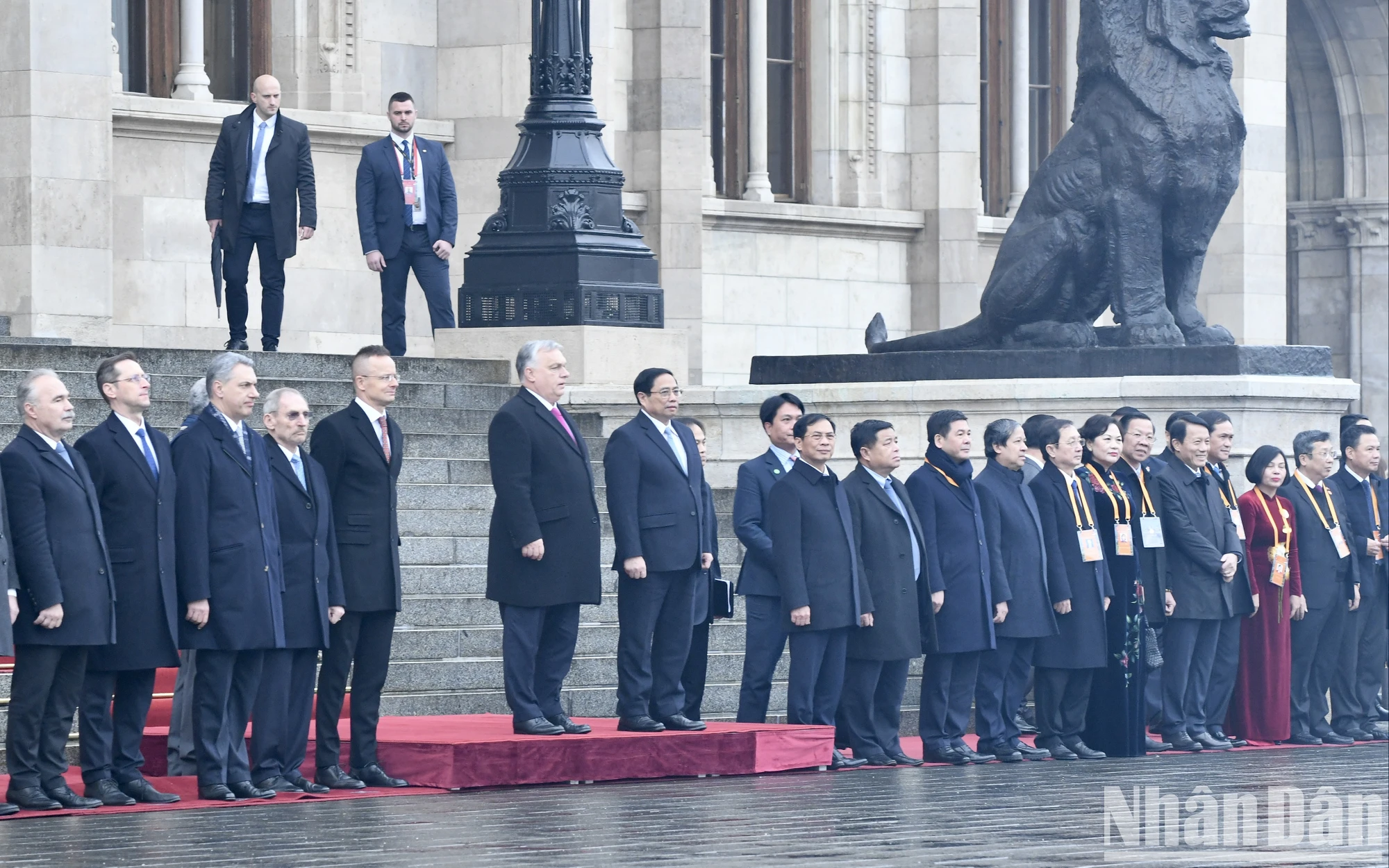 [Ảnh] Lễ đón Thủ tướng Phạm Minh Chính thăm chính thức Hungary ảnh 7