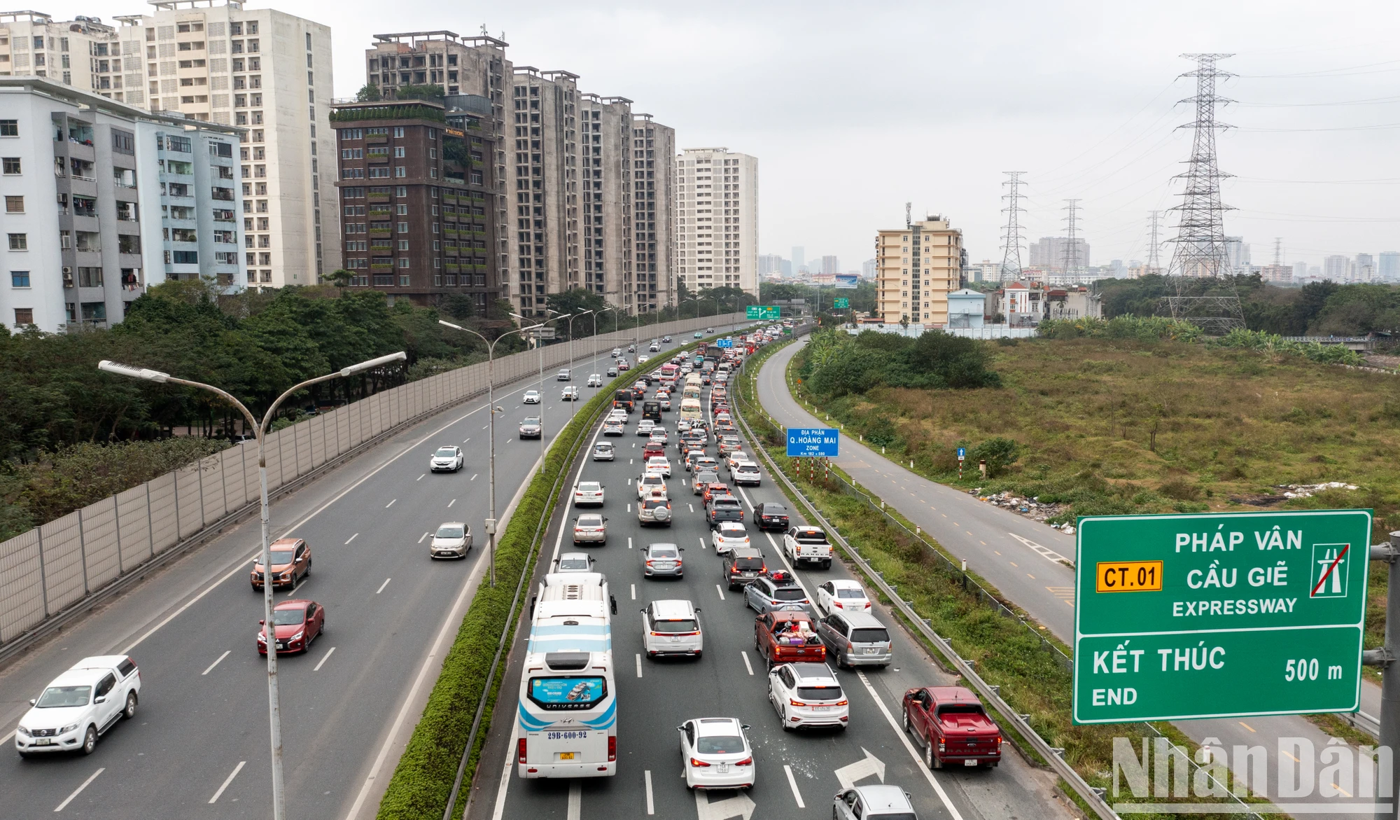 View - [Ảnh] Cửa ngõ Thủ đô ùn tắc kéo dài trong ngày mùng 5 Tết