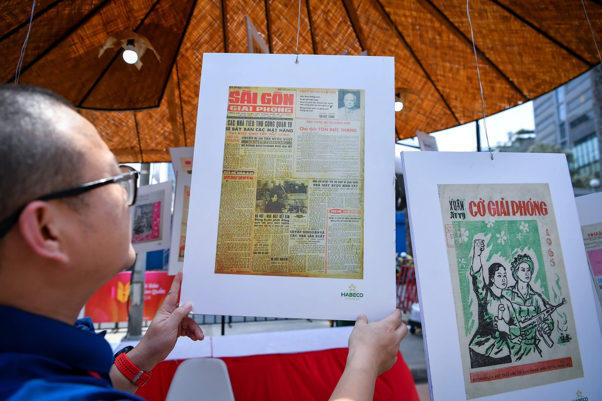 [Ảnh] Ấn tượng khu trưng bày Báo chí Cách mạng Việt Nam 1925-2024: 99 chuyện nghề ảnh 12
