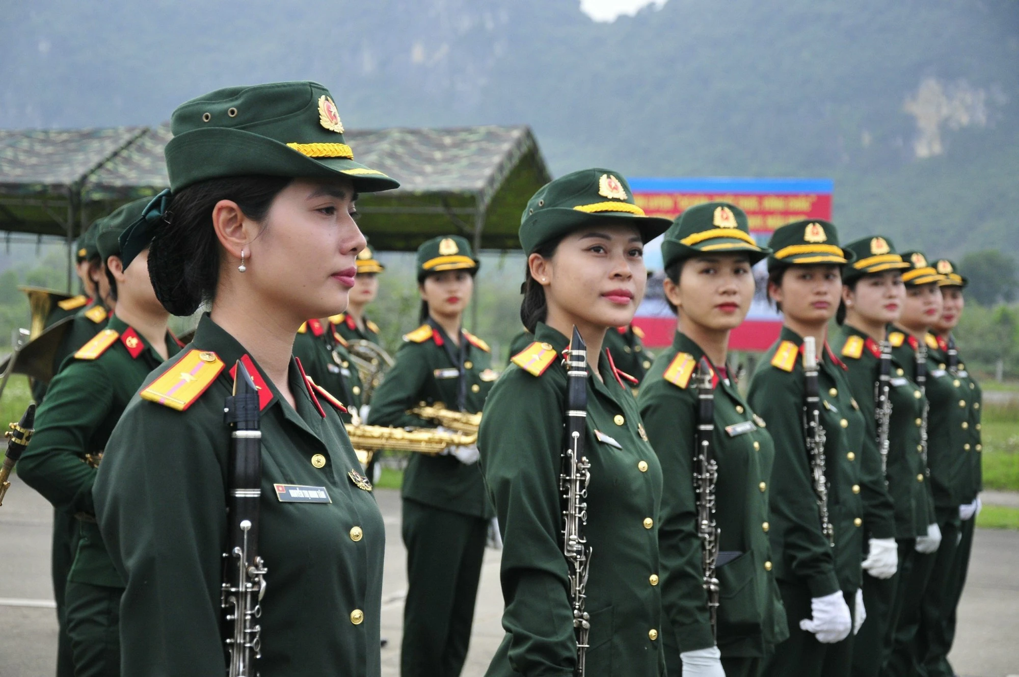 Chuyện chưa kể về đội Quân nhạc nữ lần đầu tiên tham gia diễu binh ảnh 5