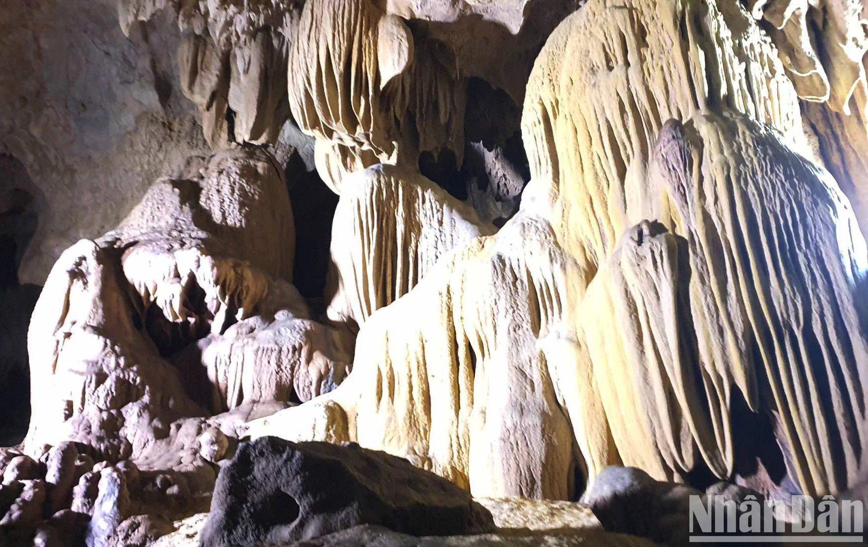 Phát hiện hang động Vân Tiên đẹp mê hồn ở miền núi Quảng Trị ảnh 2