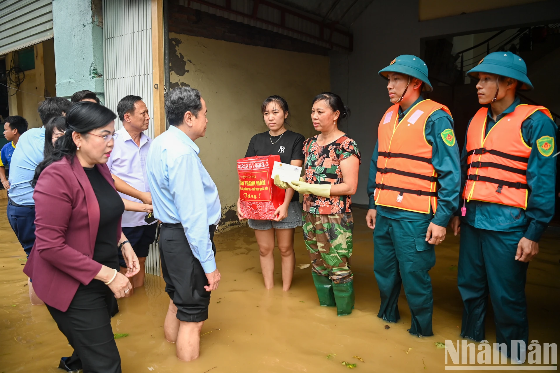 [Ảnh] Chủ tịch Quốc hội Trần Thanh Mẫn kiểm tra công tác khắc phục hậu quả bão số 3 tại tỉnh Thái Nguyên ảnh 5