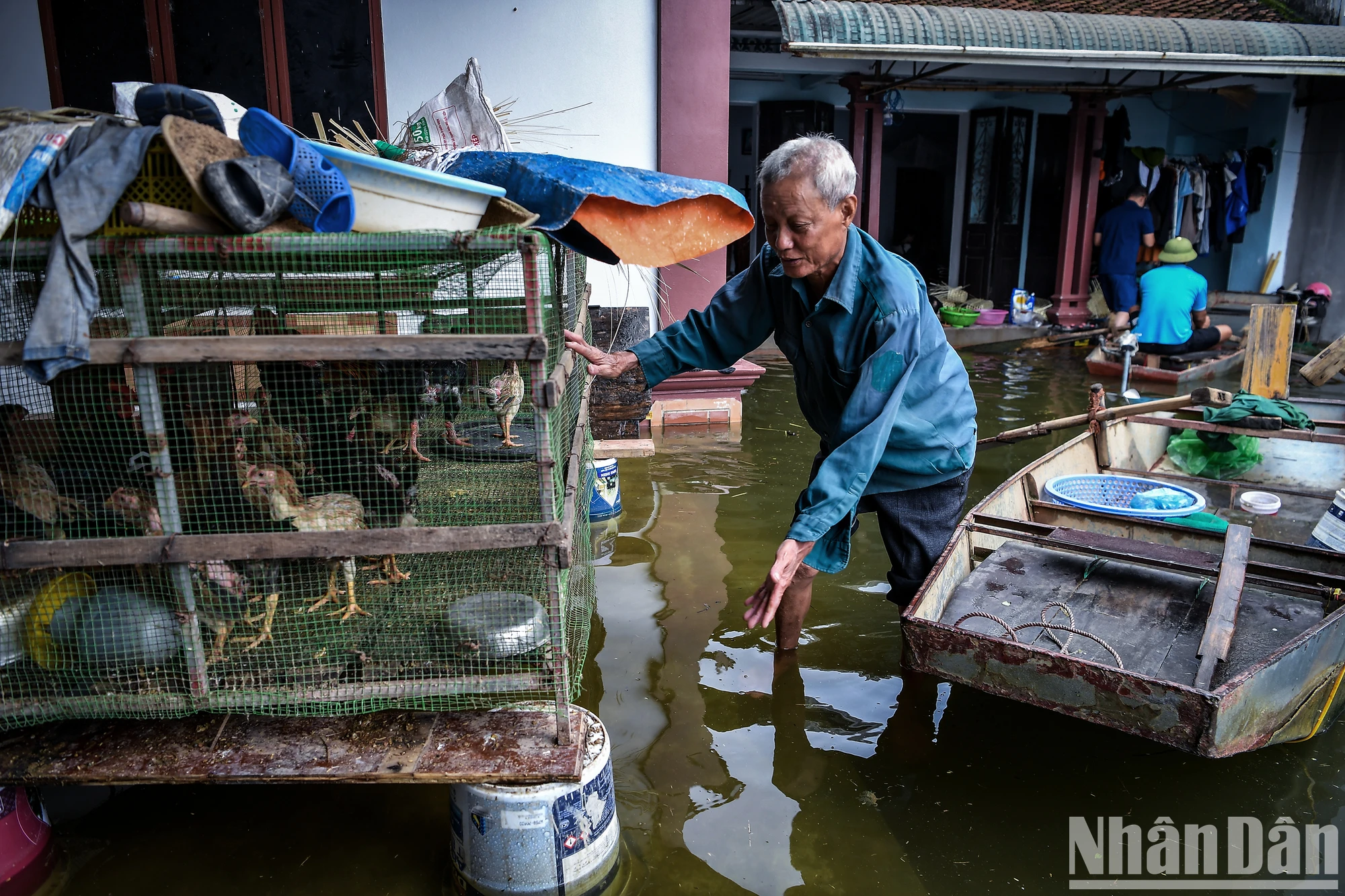 Nhiều xã ngoại thành Hà Nội trở thành 'ốc đảo' vài ngày sau mưa lớn ảnh 8