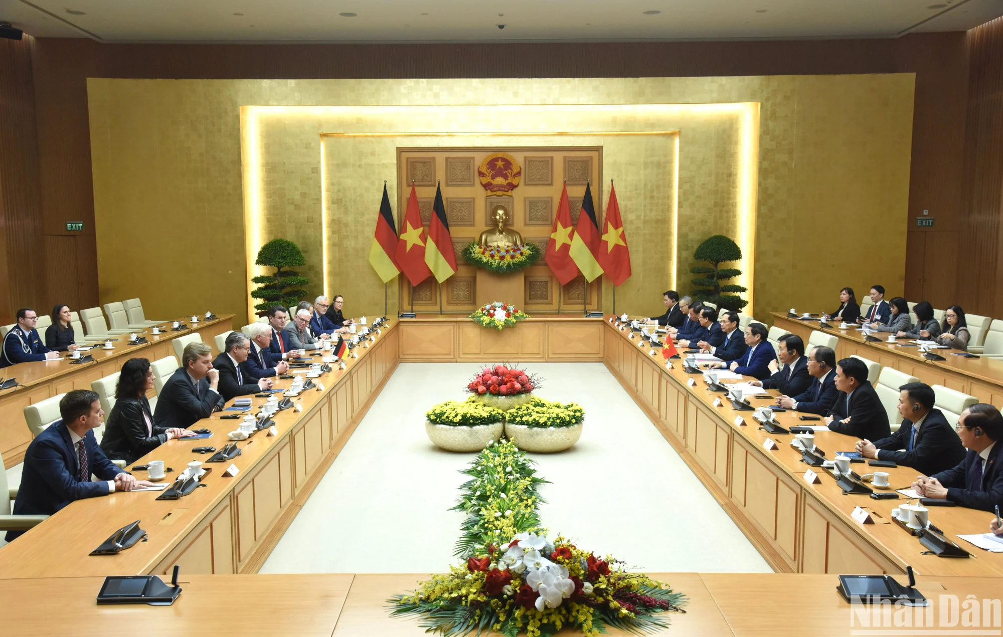 [Ảnh] Thủ tướng Phạm Minh Chính đón và hội kiến Tổng thống Cộng hòa Liên bang Đức Frank-Walter Steinmeier ảnh 5