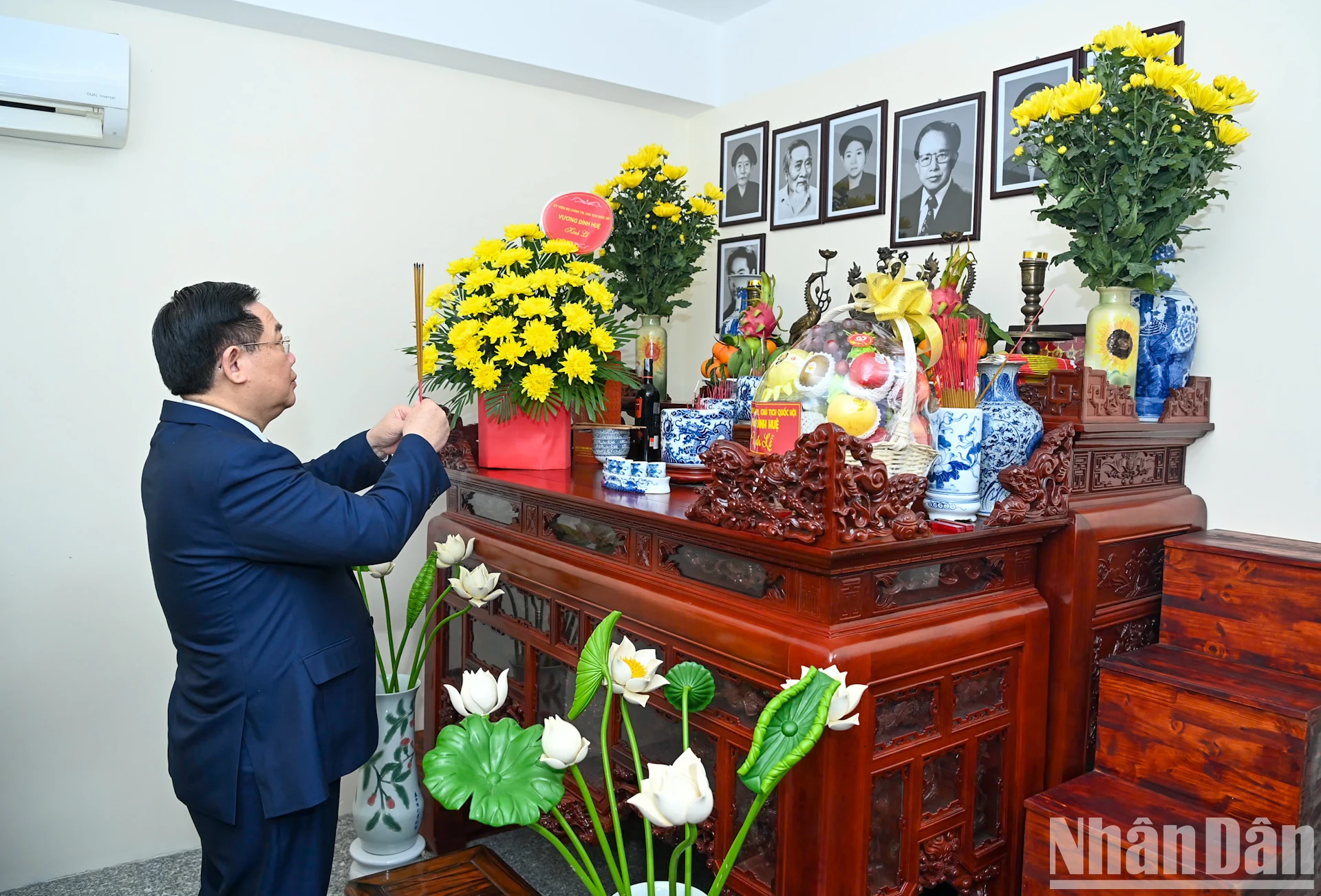 [Ảnh] Chủ tịch Quốc hội Vương Đình Huệ thăm, chúc Tết gia đình các nguyên Chủ tịch Quốc hội ảnh 6