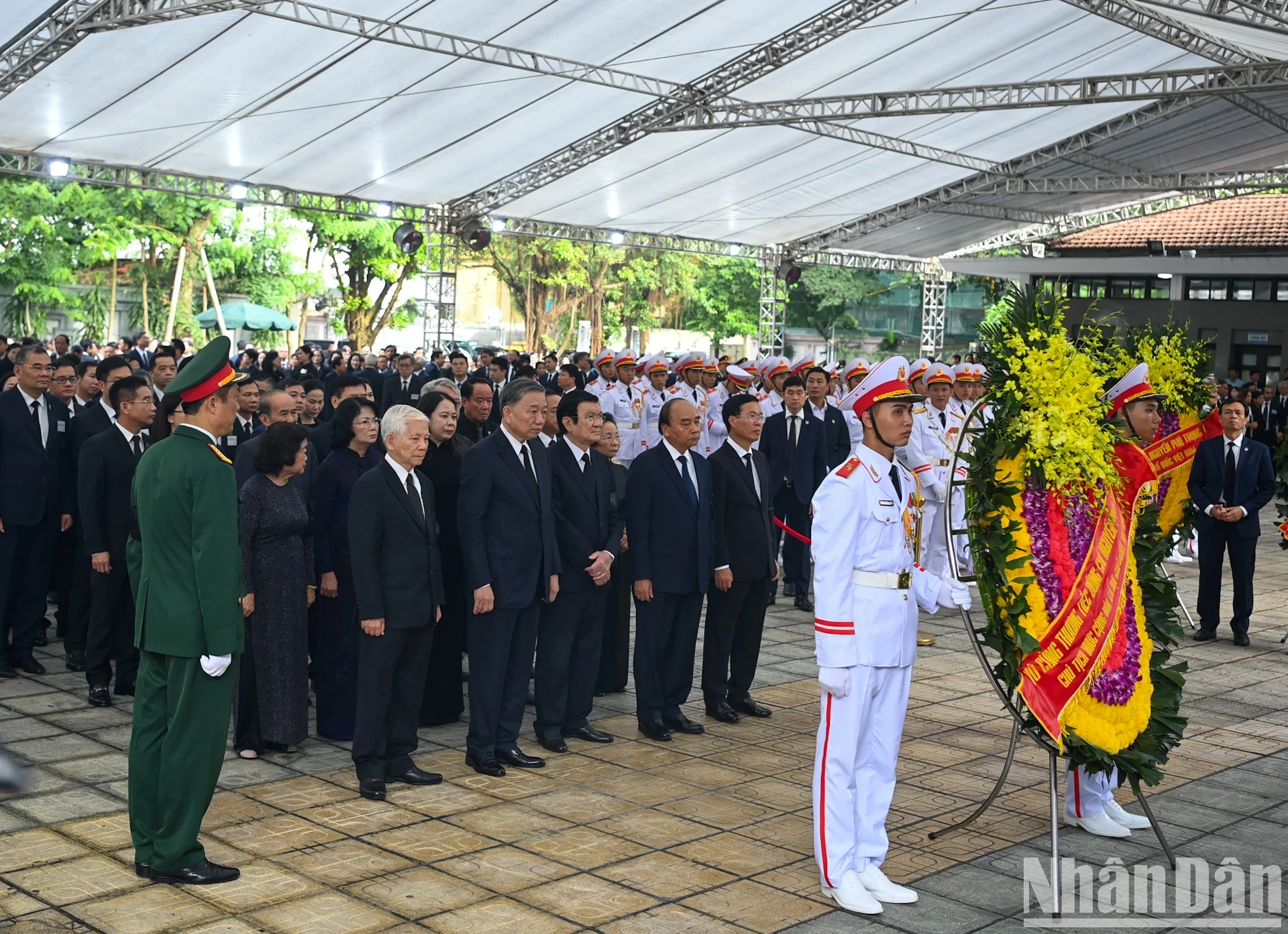 [Ảnh] Lãnh đạo Đảng, Nhà nước và Mặt trận Tổ quốc viếng Tổng Bí thư Nguyễn Phú Trọng- Ảnh 5.