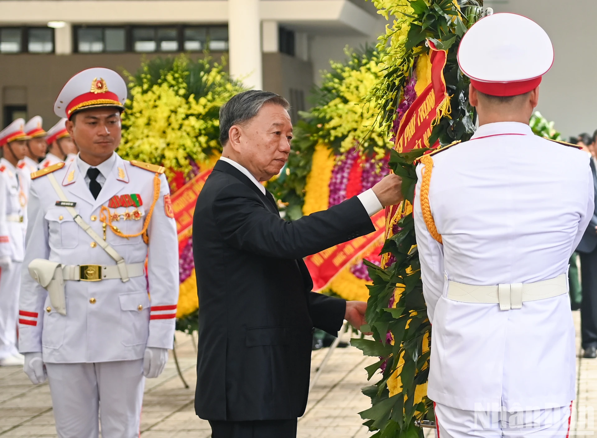 Lãnh đạo Đảng, Nhà nước và Mặt trận Tổ quốc viếng Tổng Bí thư Nguyễn Phú Trọng