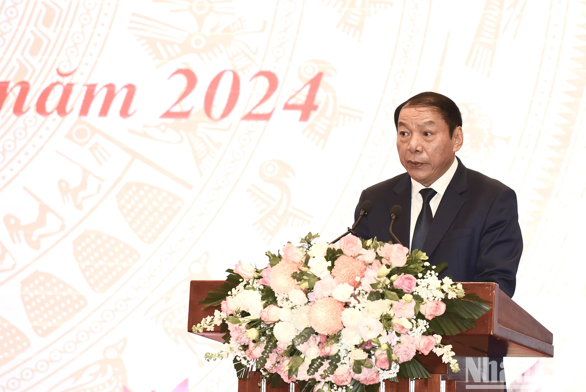 [Ảnh] Thủ tướng dự Hội nghị tổng kết năm 2023, triển khai nhiệm vụ năm 2024 của ngành văn hóa, thể thao và du lịch ảnh 5