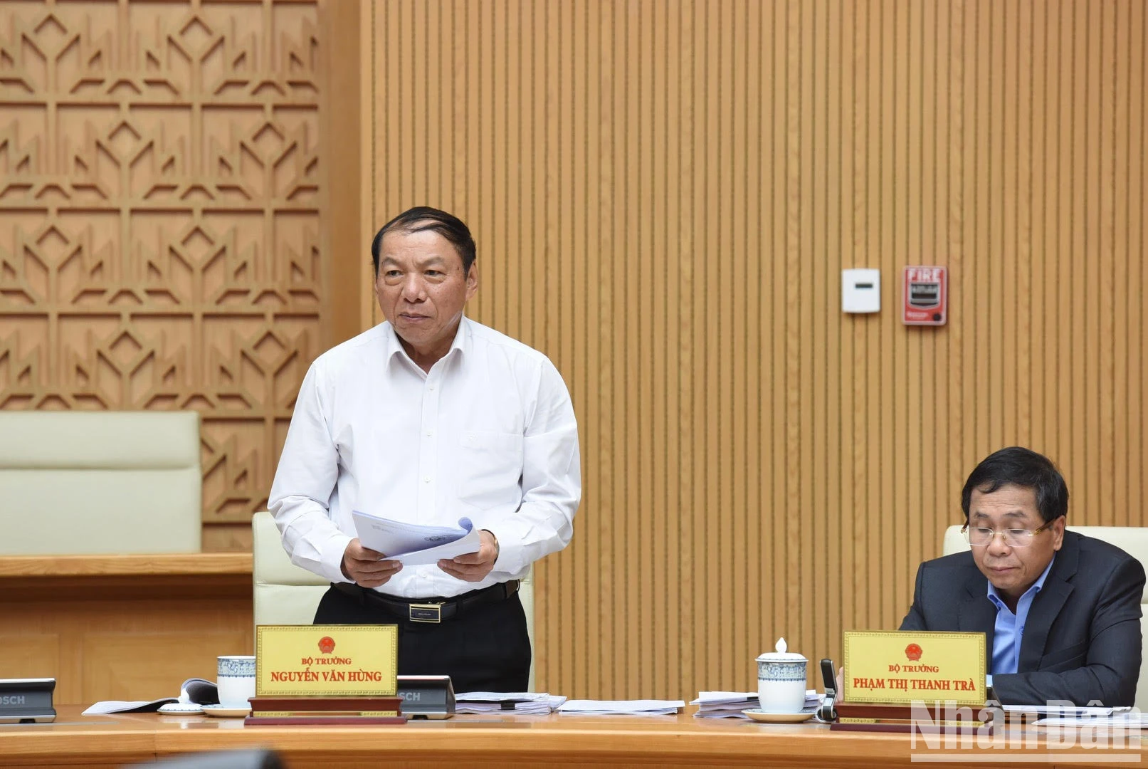 [Ảnh] Thủ tướng Phạm Minh Chính chủ trì Phiên họp Chính phủ chuyên đề xây dựng pháp luật tháng 3 ảnh 10