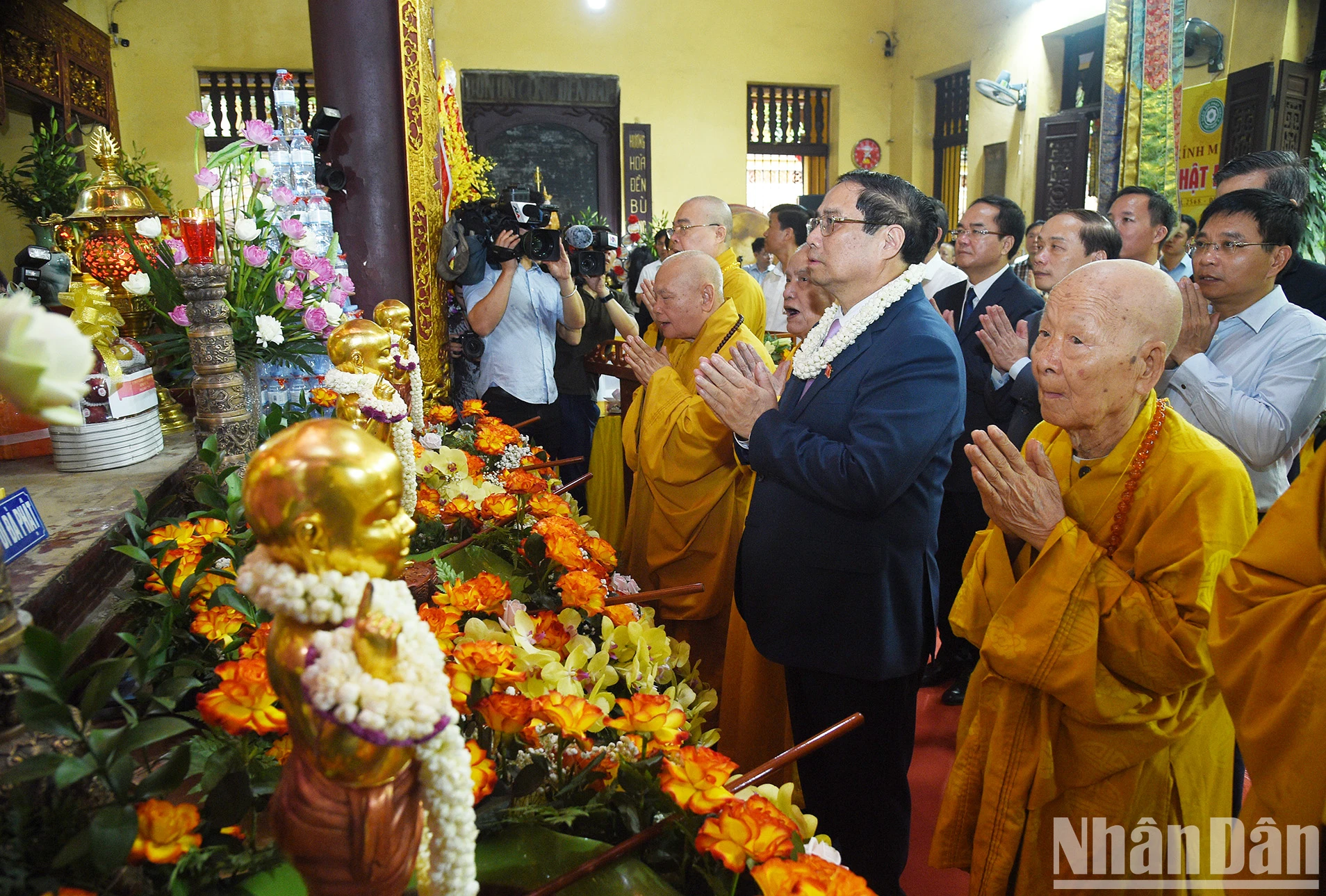 [Ảnh] Thủ tướng chúc mừng đồng bào Phật giáo nhân dịp Đại lễ Phật đản 2024 ảnh 9