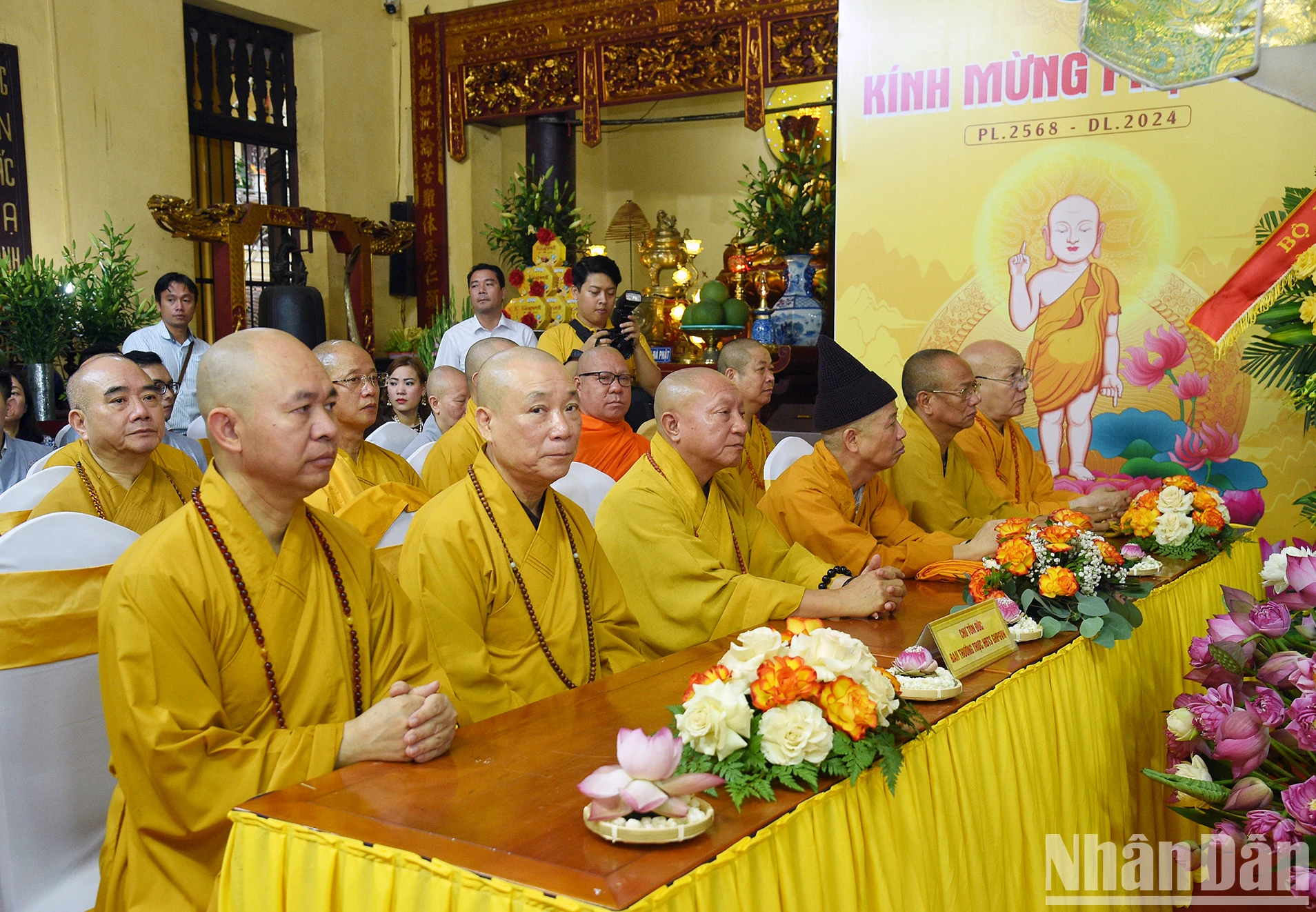 [Ảnh] Thủ tướng chúc mừng đồng bào Phật giáo nhân dịp Đại lễ Phật đản 2024 ảnh 4