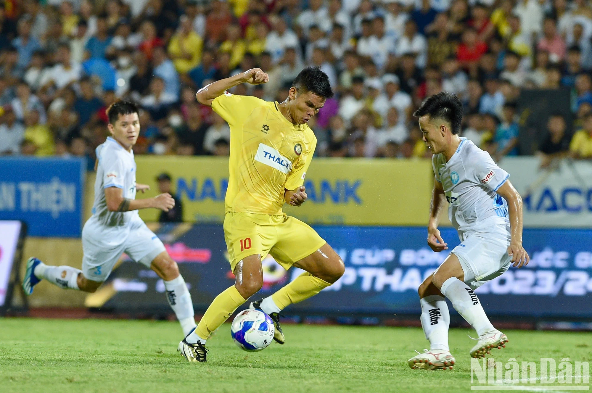 [Ảnh] Thắng đậm Thanh Hóa 3-0, Nam Định giành Siêu Cúp Quốc gia 2024 ảnh 8