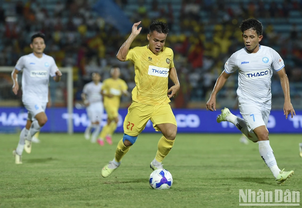 [Ảnh] Thắng đậm Thanh Hóa 3-0, Nam Định giành Siêu Cúp Quốc gia 2024 ảnh 9