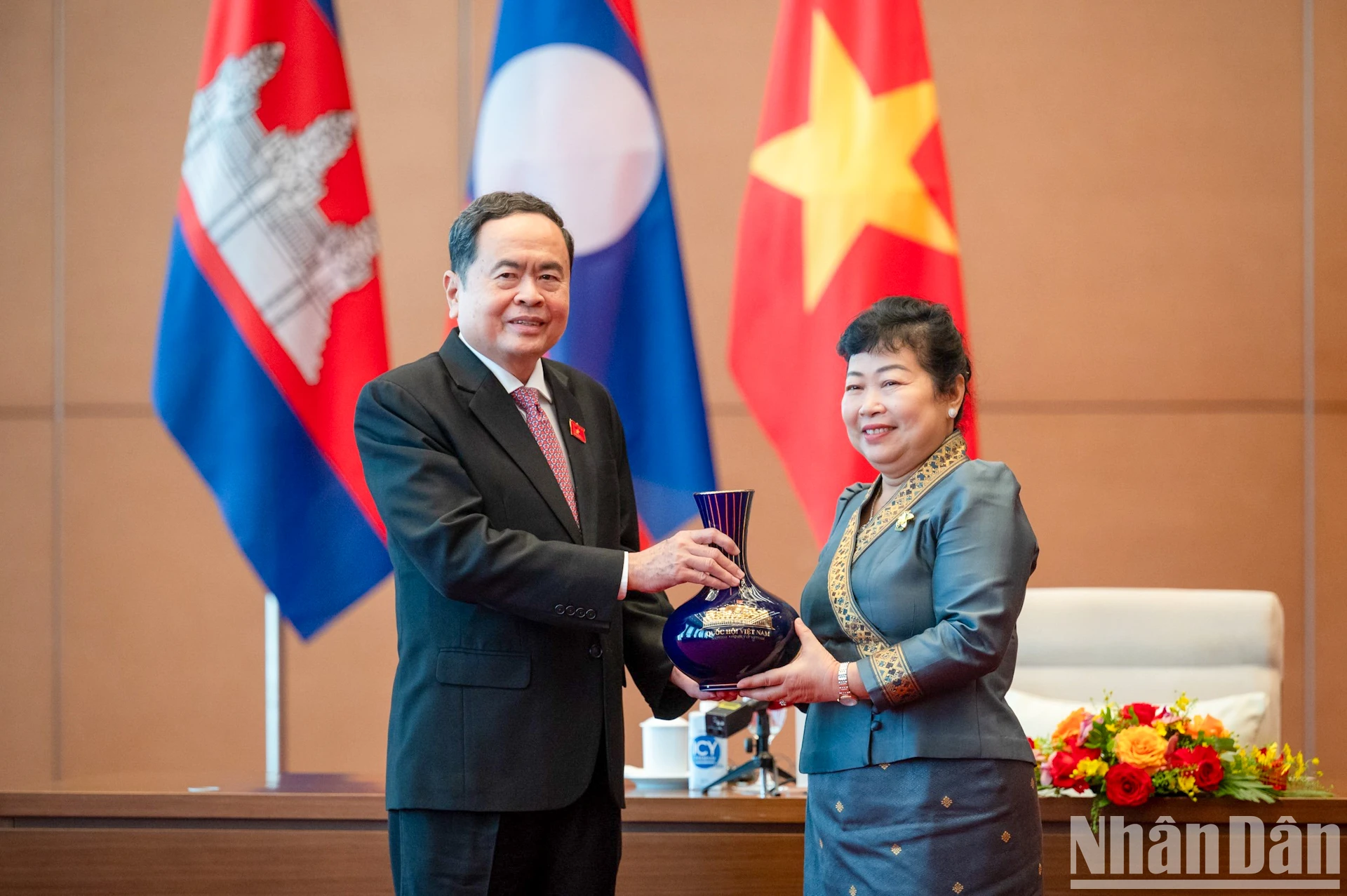 [Ảnh] Chủ tịch Quốc hội Trần Thanh Mẫn tiếp Đoàn đại biểu Hội Phụ nữ và nữ doanh nhân hai nước Lào và Campuchia ảnh 8