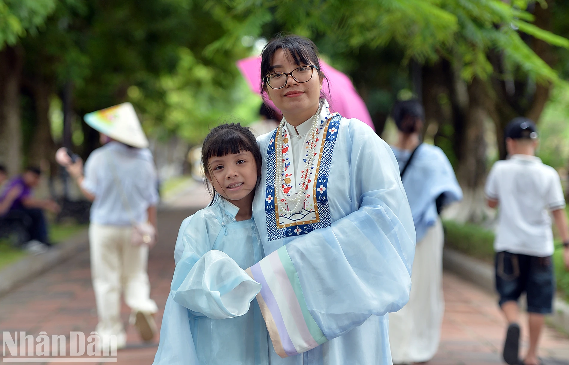 [Ảnh] Khơi nguồn đam mê cổ phục truyền thống từ những người trẻ ảnh 3