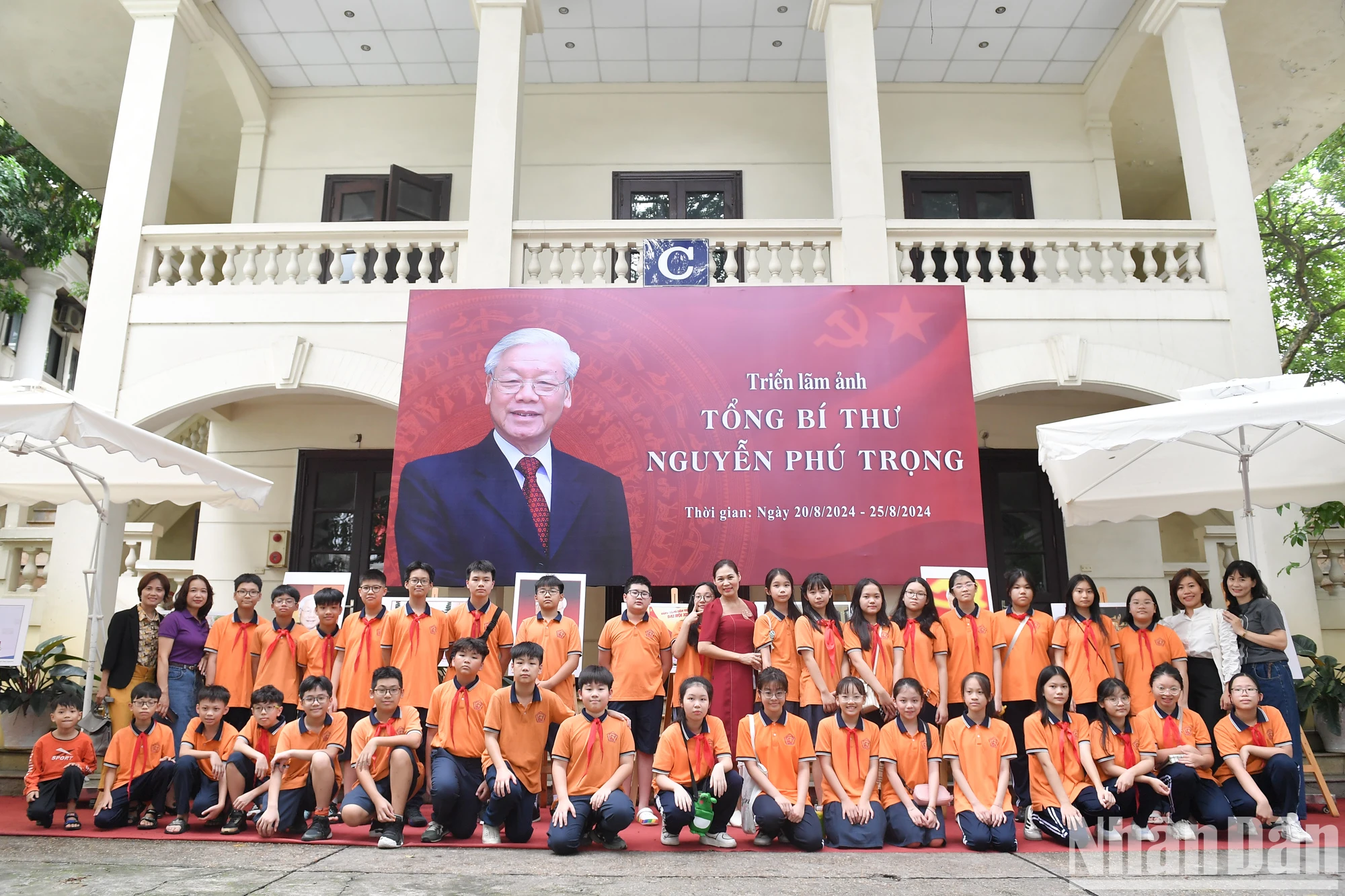 Triển lãm ảnh Tổng Bí thư Nguyễn Phú Trọng: Điểm đến hấp dẫn của người dân Thủ đô ảnh 11