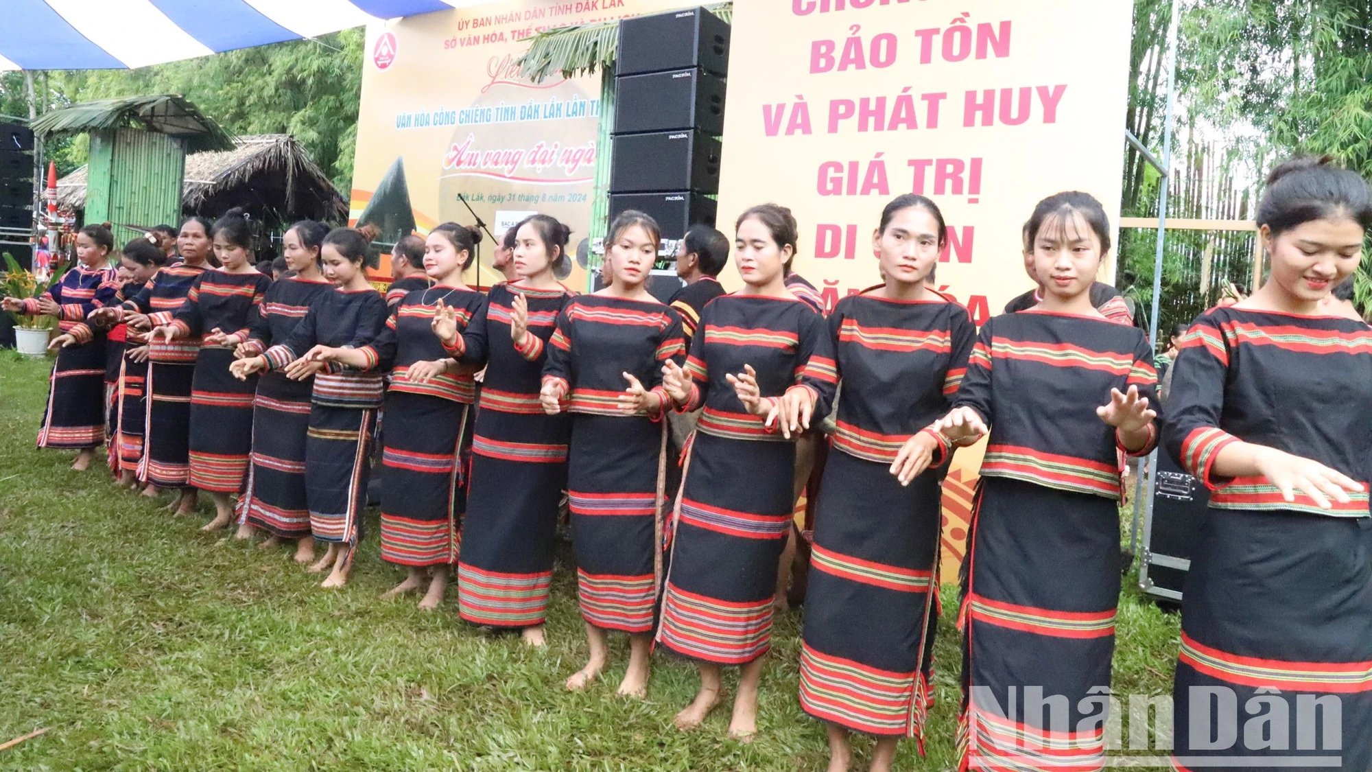 Buôn làng vang tiếng cồng chiêng chào đón Quốc khánh 2/9 ảnh 8