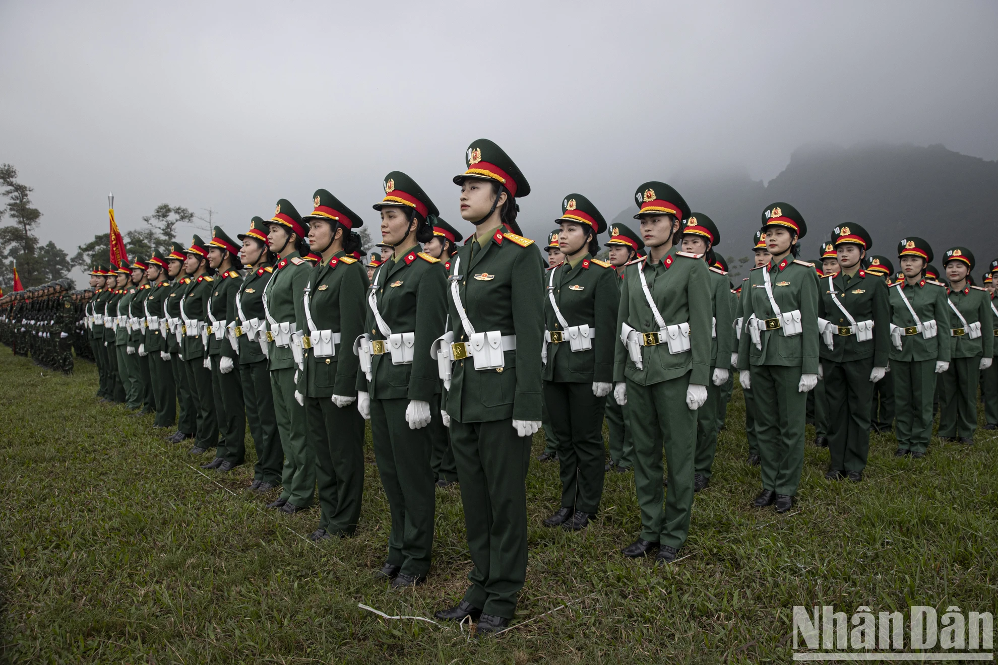 [Ảnh] Hợp luyện diễu binh, diễu hành kỷ niệm 50 năm Ngày Giải phóng miền nam, thống nhất đất nước ảnh 10