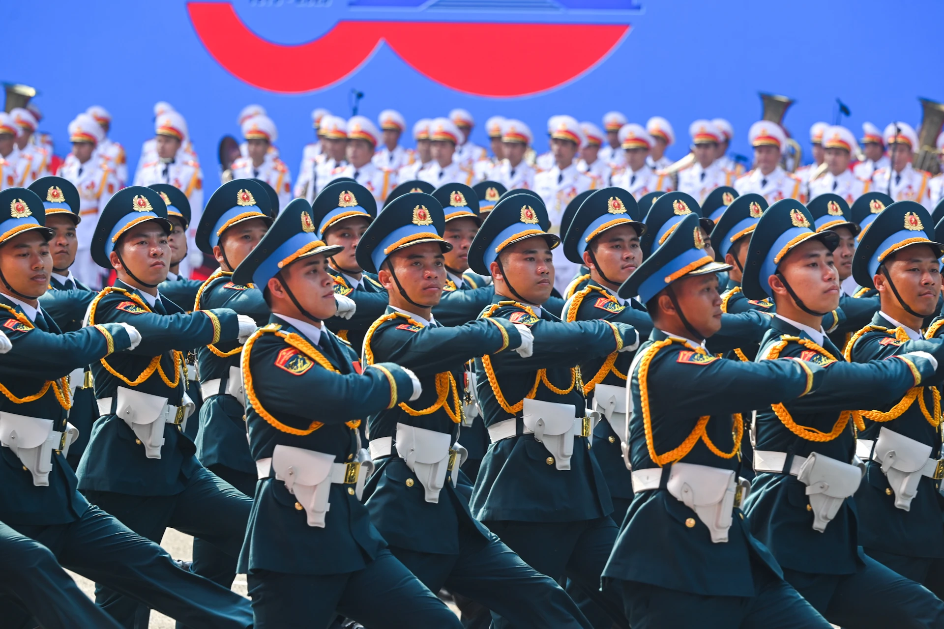 [Ảnh] Toàn cảnh lễ diễu binh, diễu hành kỷ niệm 50 năm Giải phóng miền nam, thống nhất đất nước ảnh 17