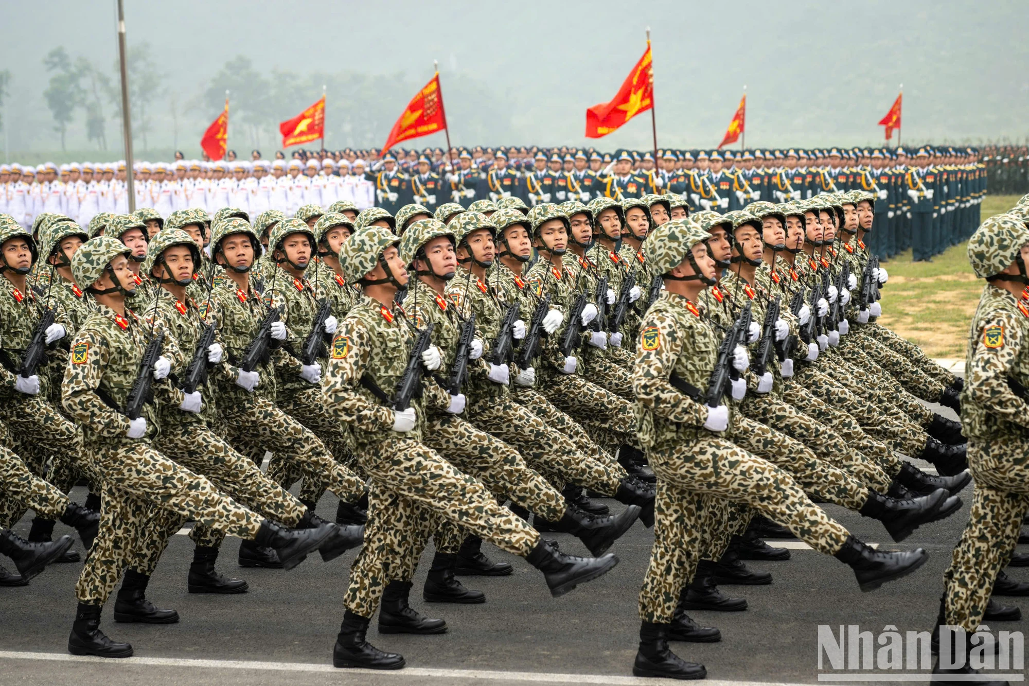 [Ảnh] Bộ trưởng Quốc phòng chủ trì kiểm tra hợp luyện diễu binh, diễu hành ảnh 6