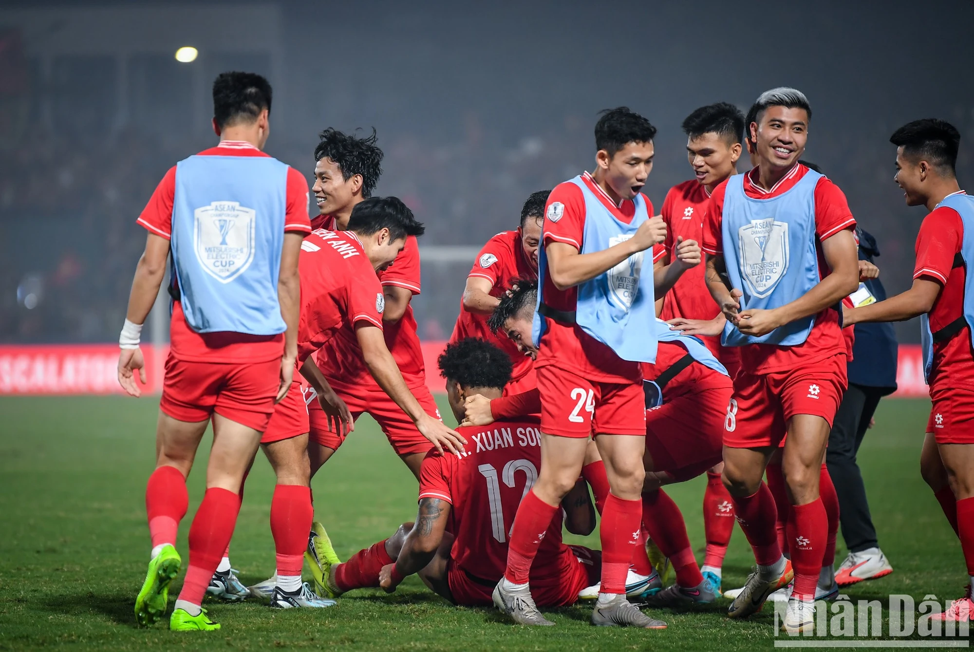 [Ảnh] Thắng Thái Lan 2-1, Việt Nam khởi đầu chung kết mỹ mãn ảnh 17