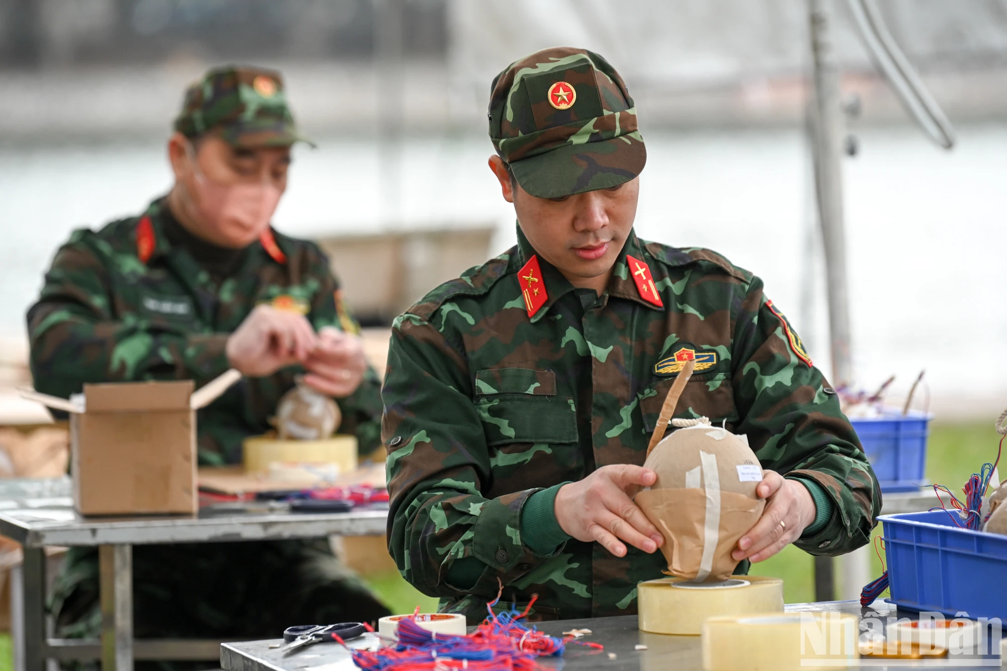 [Ảnh] Bên trong trận địa pháo hoa ở Hà Nội sẵn sàng cho đêm giao thừa ảnh 4