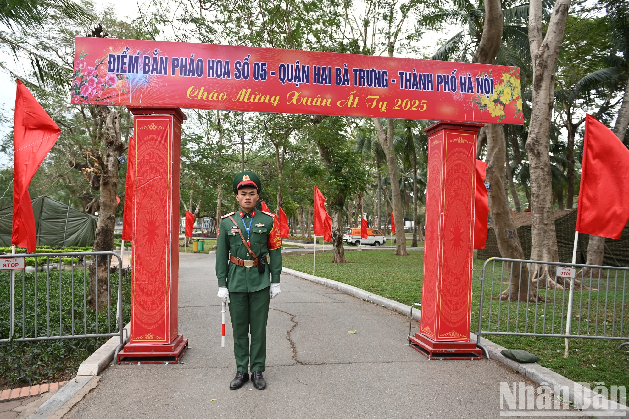 [Ảnh] Bên trong trận địa pháo hoa ở Hà Nội sẵn sàng cho đêm giao thừa ảnh 1