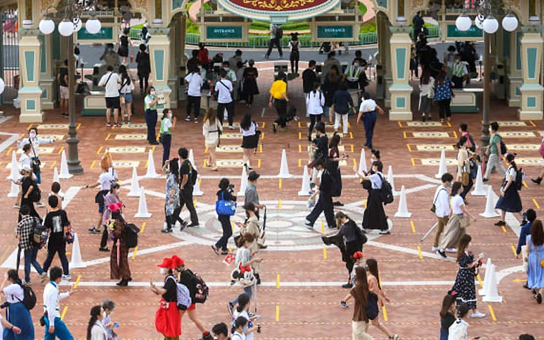 Disneyland châu Á mở lại, châu Mỹ tiếp tục lỡ hẹn -0